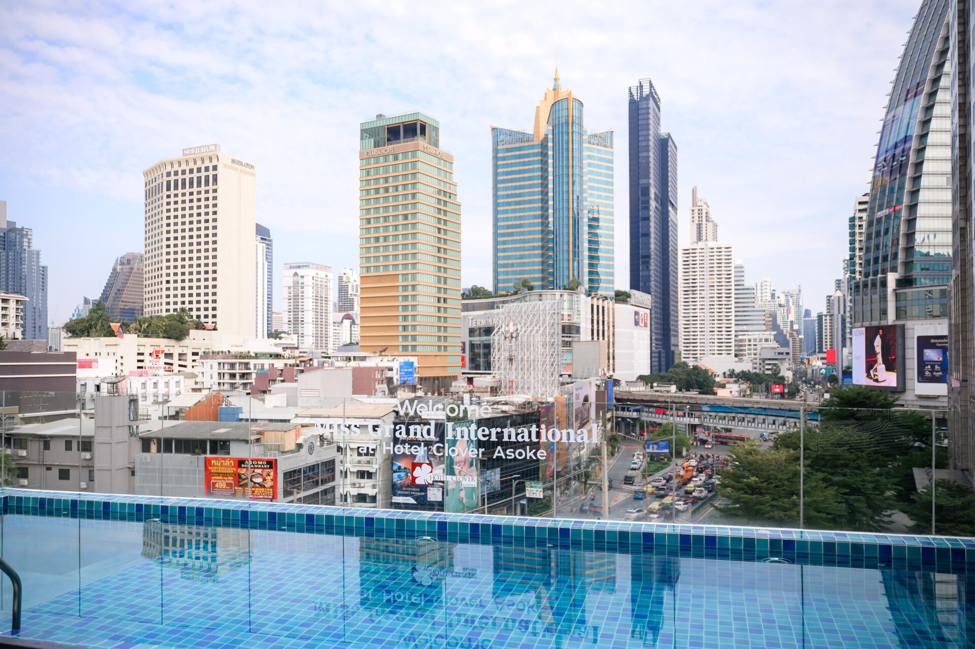 Hotel Clover Asoke.