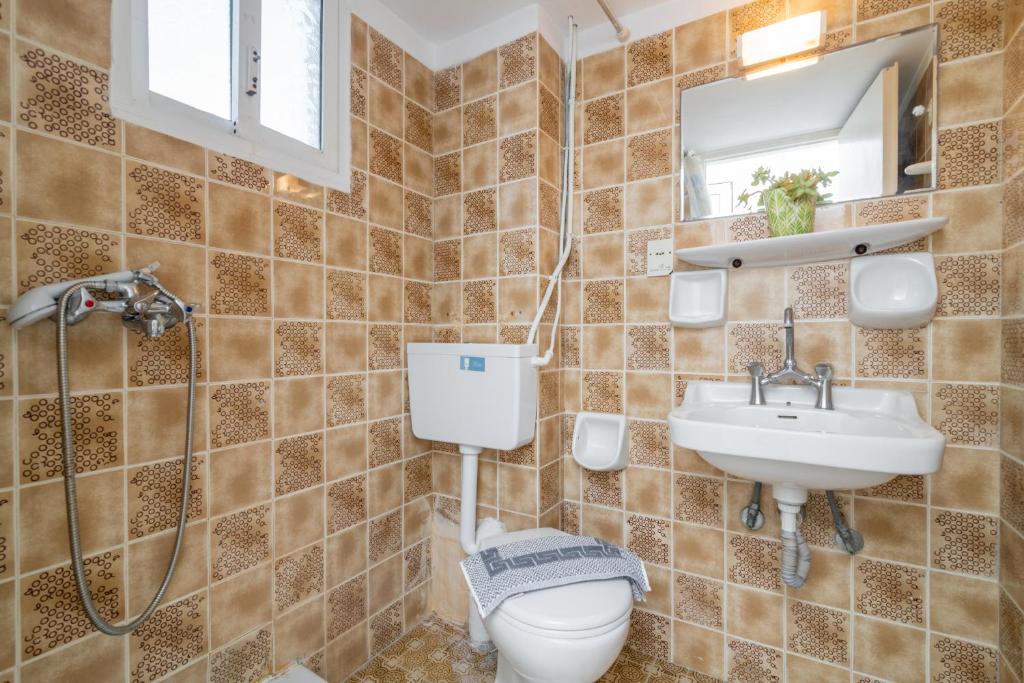 Badkamer met inloopdouche — Asteria