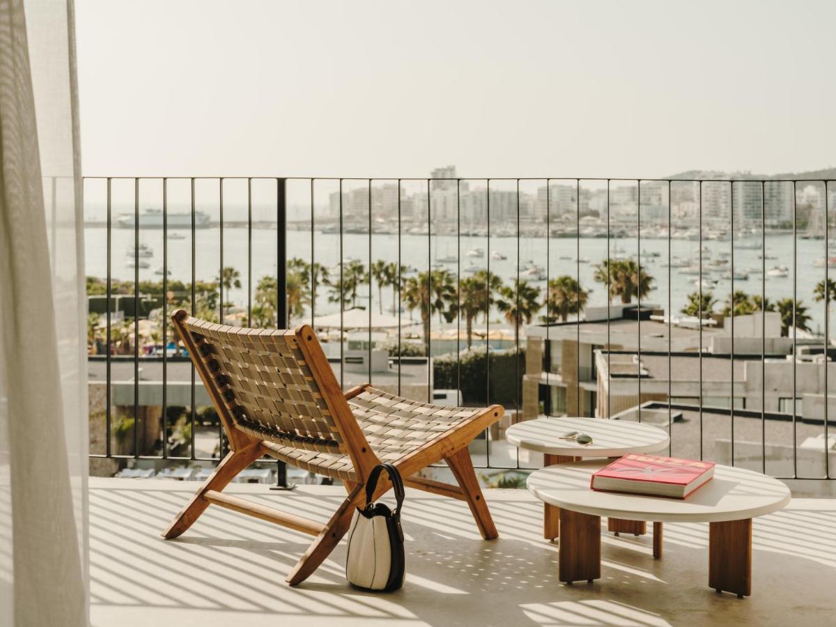 Privéstrand met parasols — Bonito Ibiza