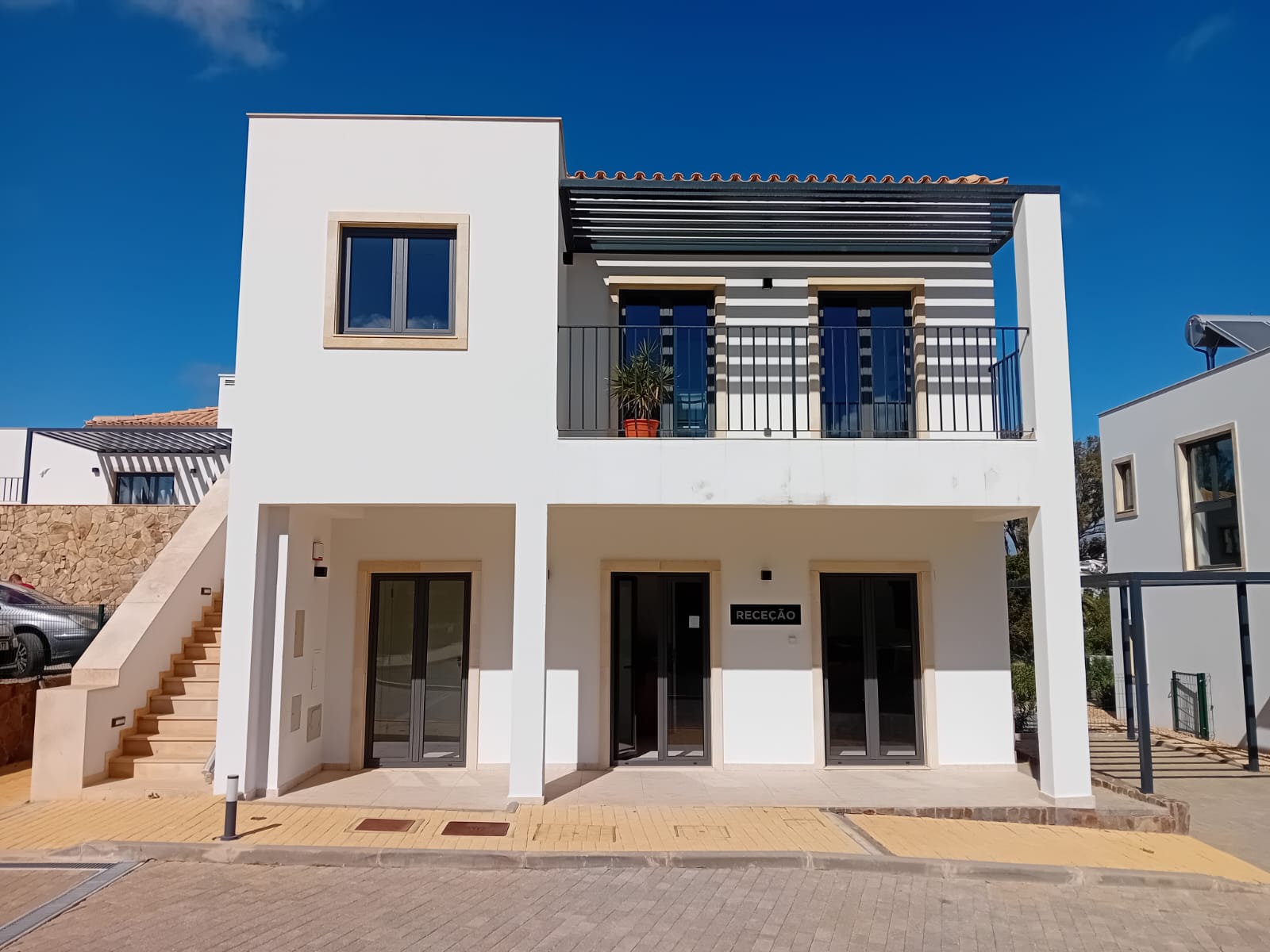 Mediterraans hotelgebouw — Carvoeiro Gardens