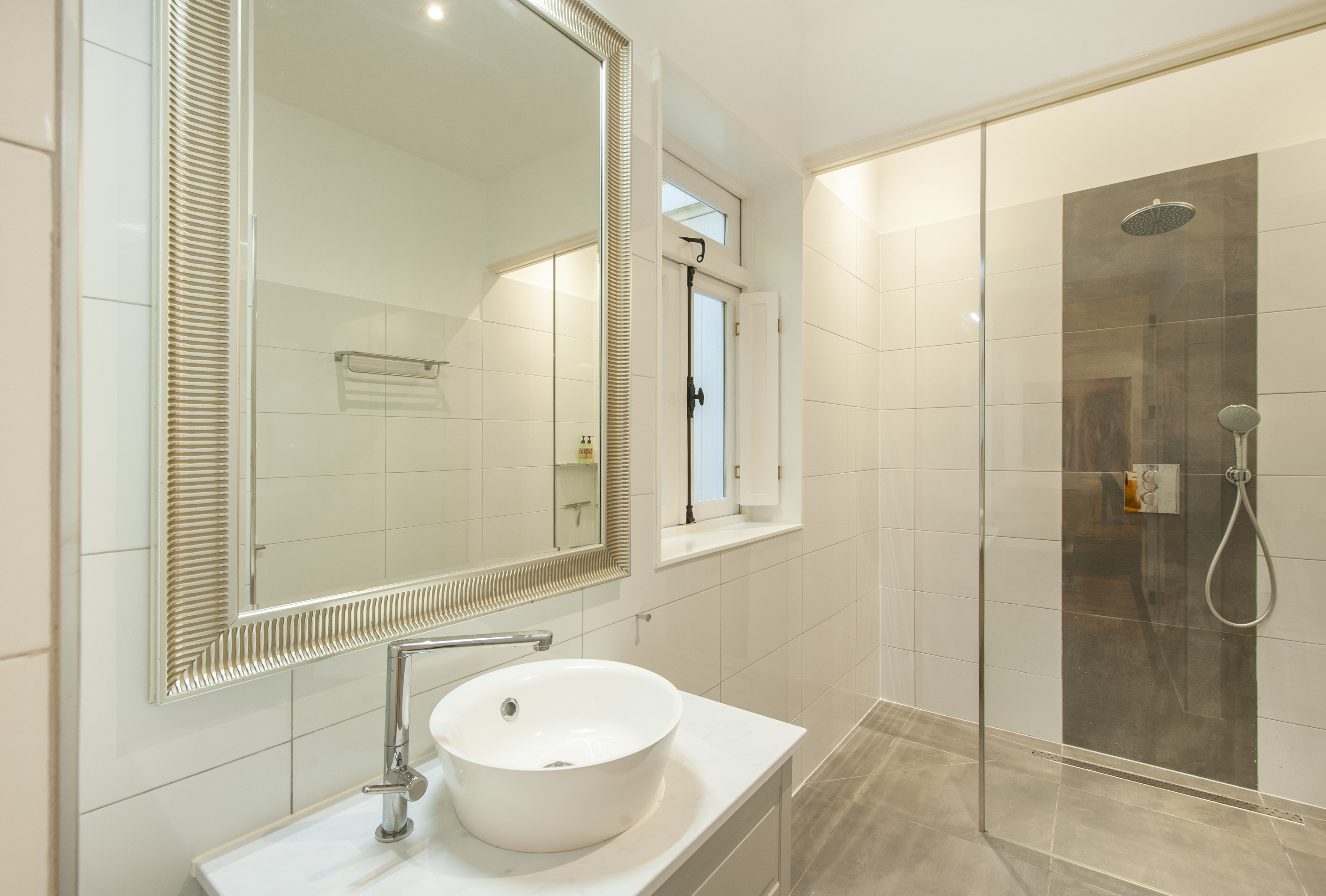 Badkamer met ligbad — Casa Verde Ayamonte