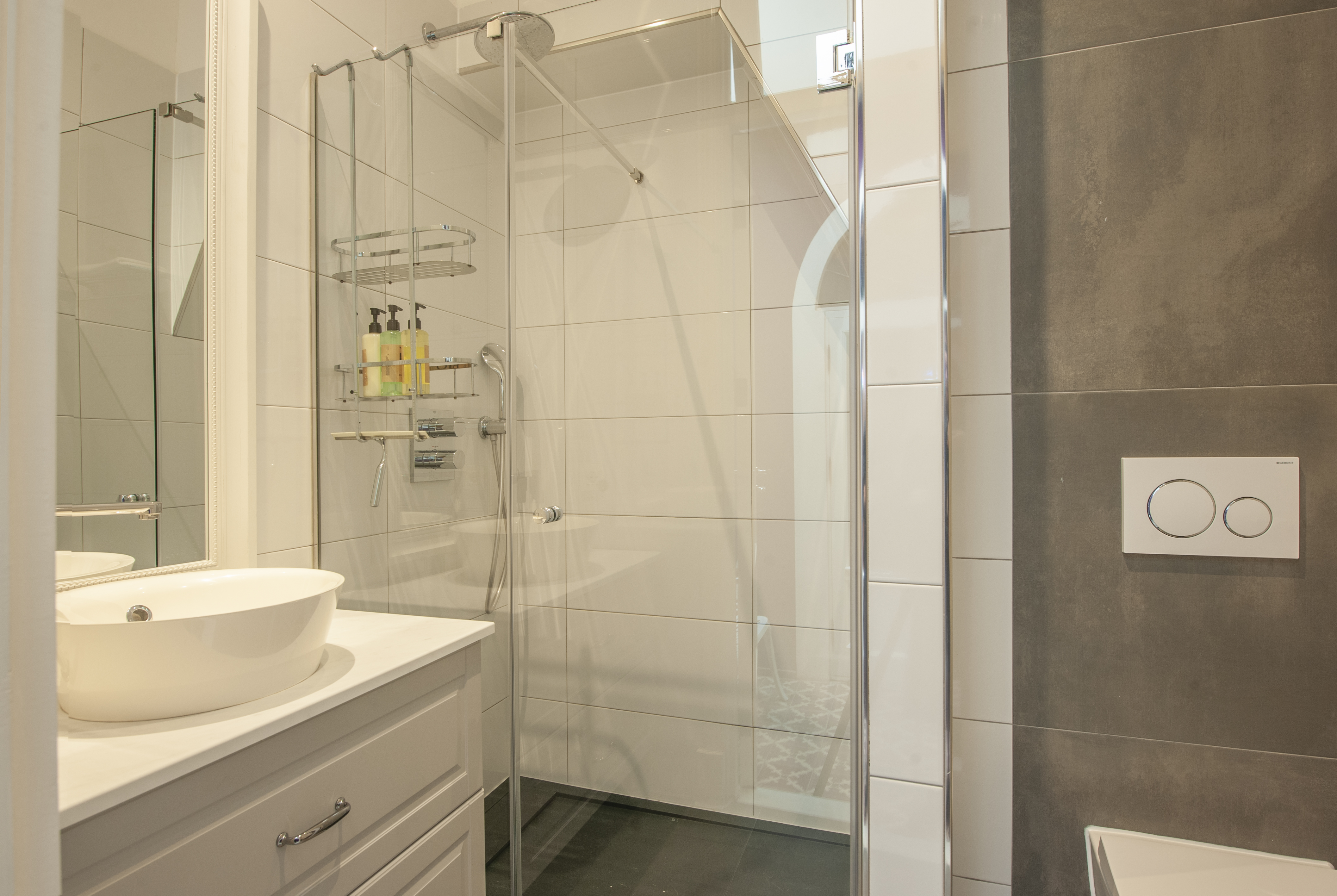 Badkamer met inloopdouche — Casa Verde Ayamonte