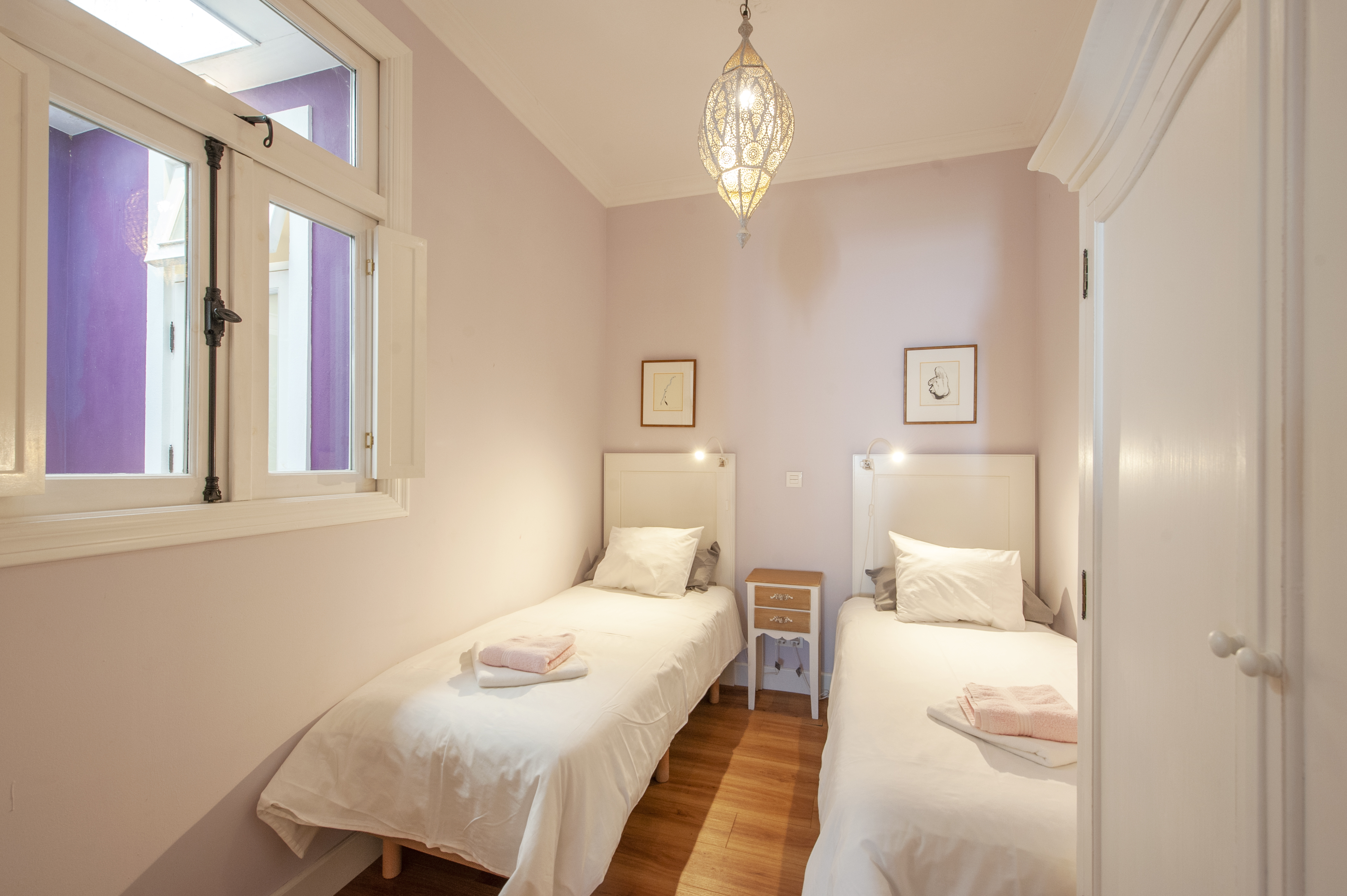 Kamer met twee aparte bedden — Casa Verde Ayamonte