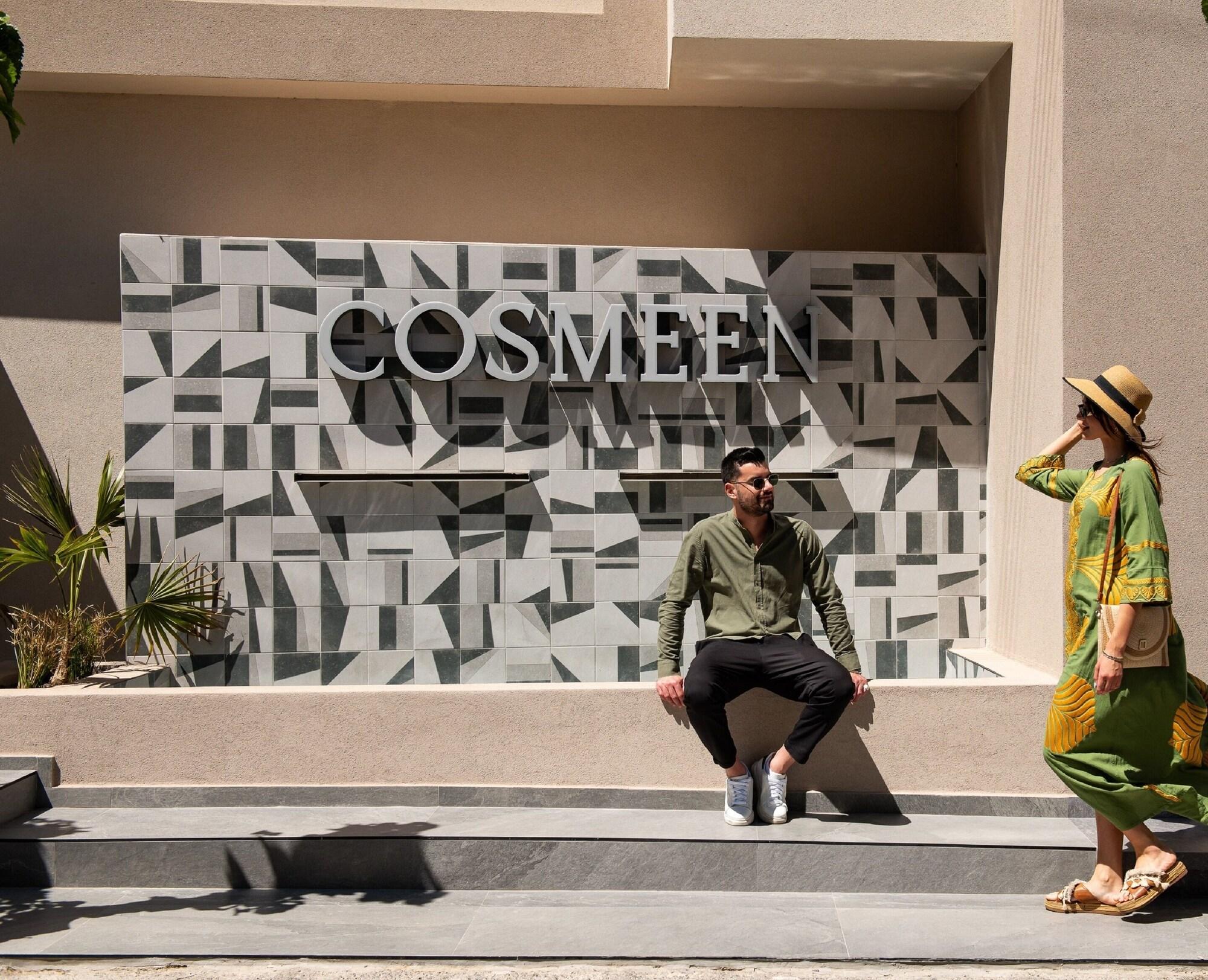 Modern hotelaanzicht — Cosmeen Lifestyle Boutique Stay