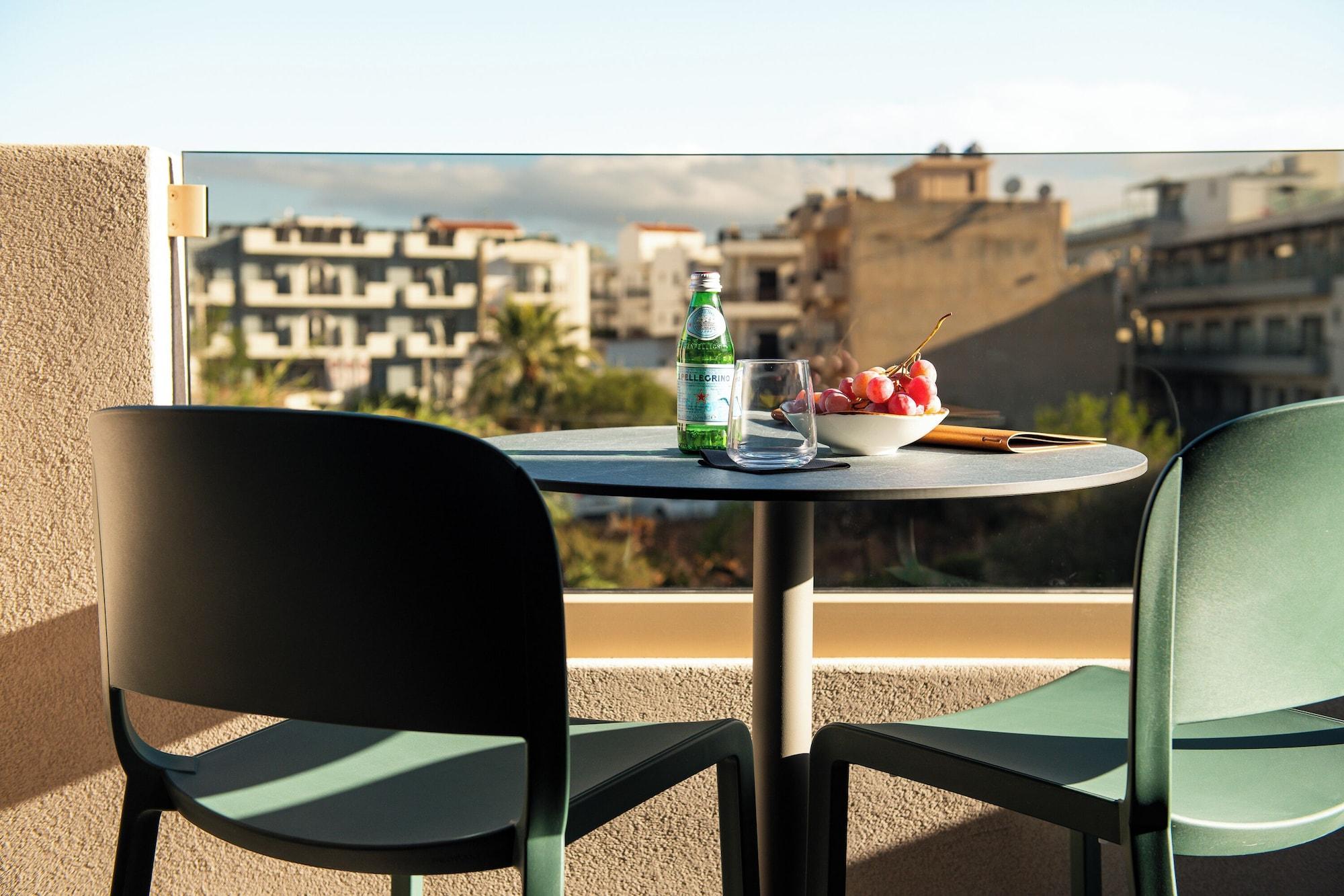 Zeezicht vanaf het balkon — Cosmeen Lifestyle Boutique Stay