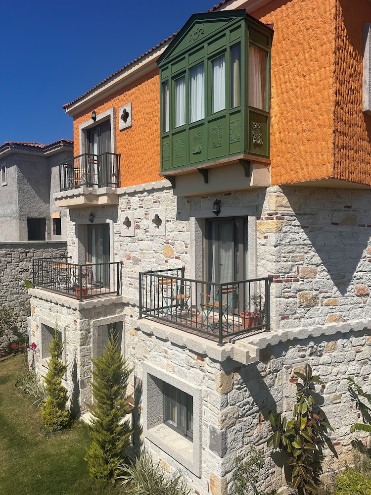 Traditioneel buitenaanzicht Elia Hotel in Alaçati