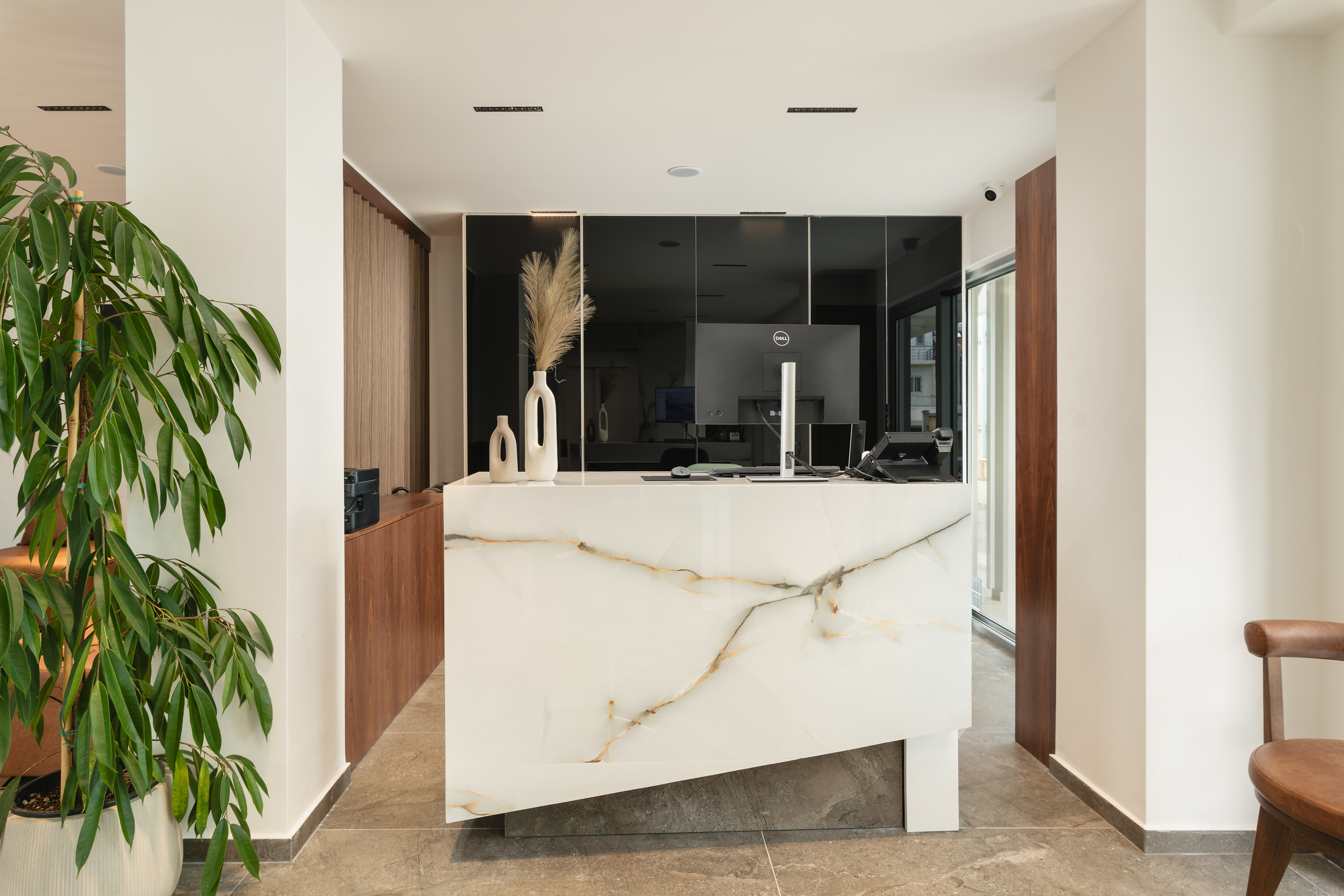 Lobby met receptie — Elia Sea Suites