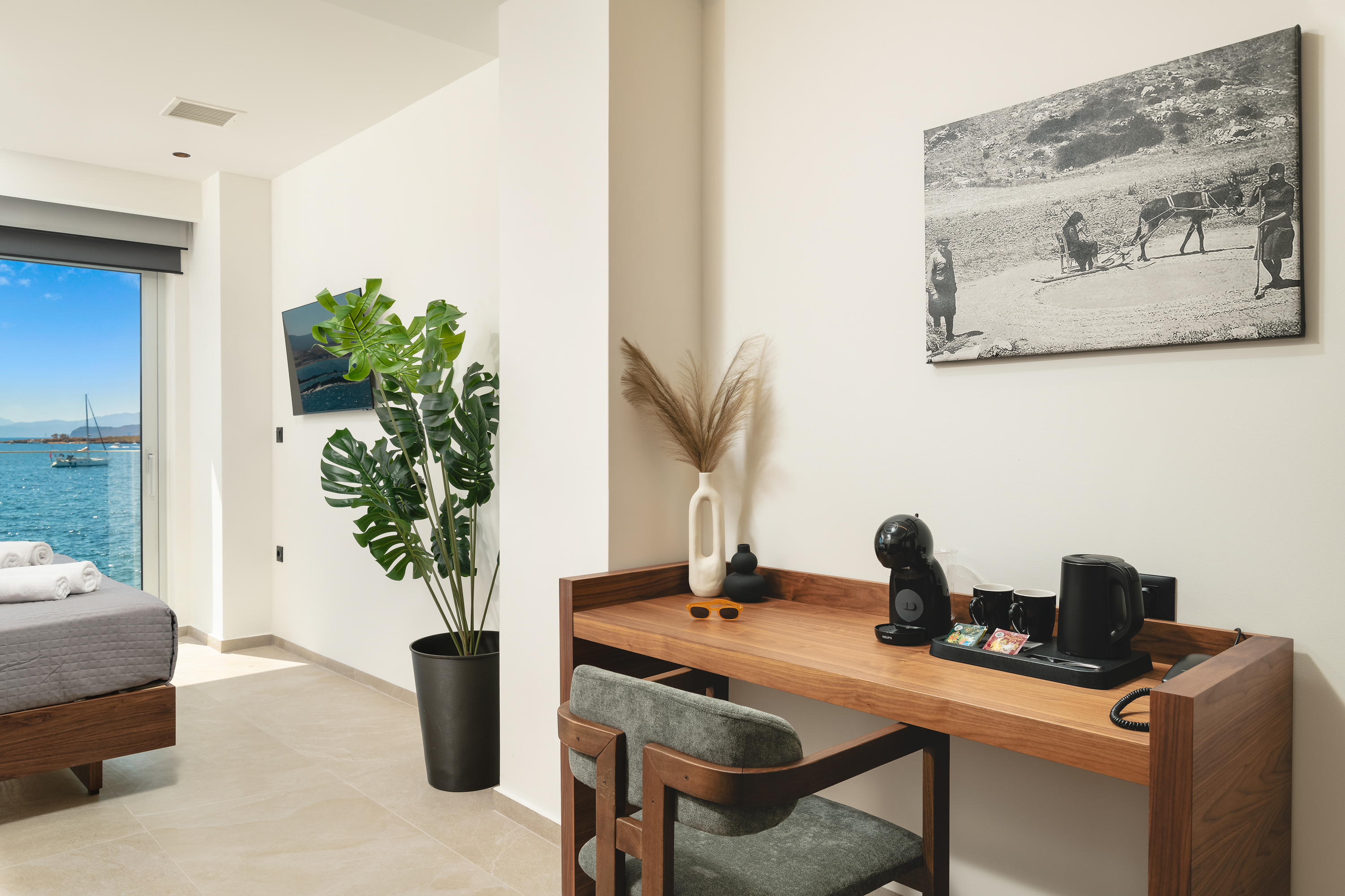 Suite met zithoek — Elia Sea Suites