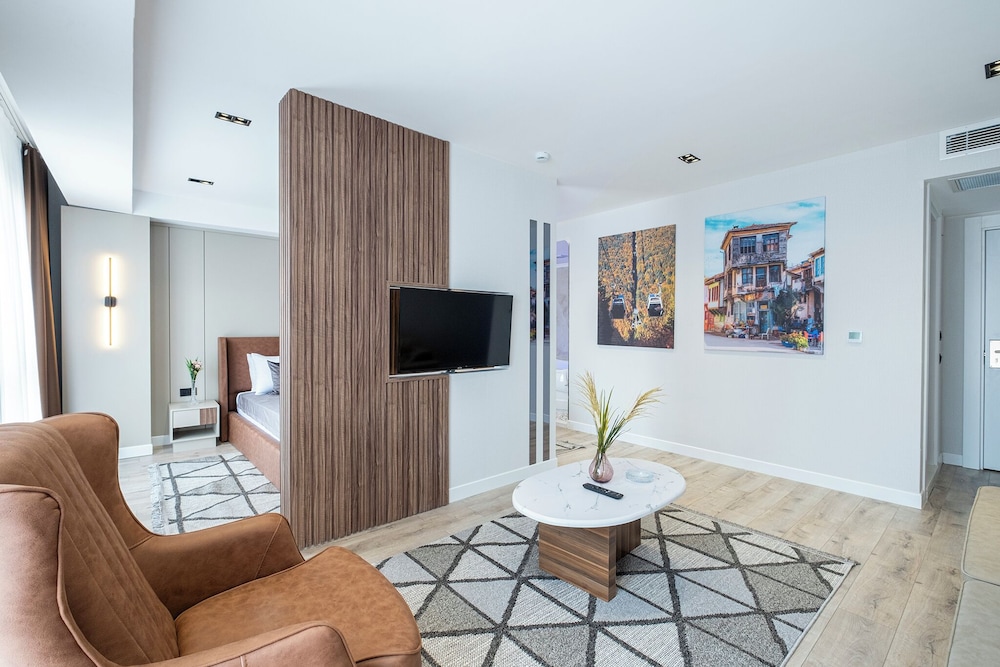 Hotelkamer met comfortabel interieur en inrichting