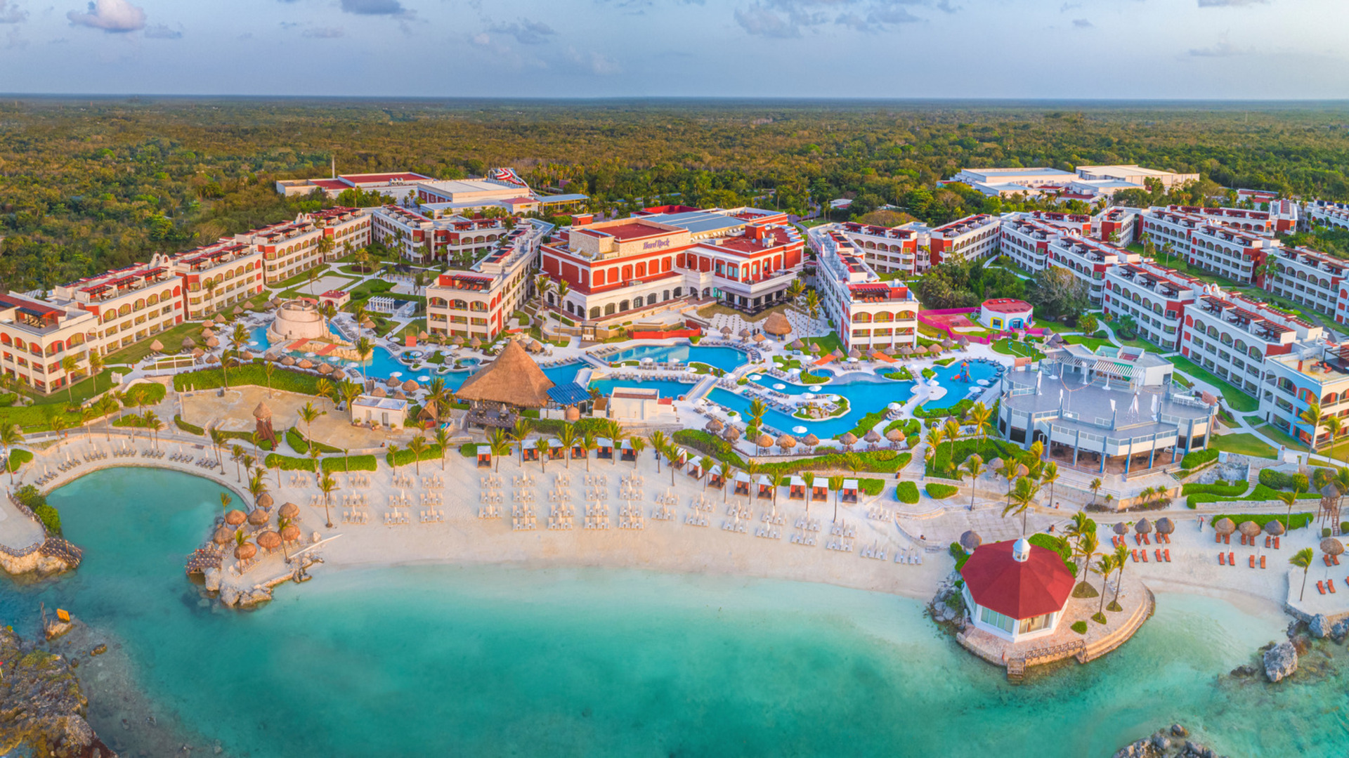 Hard Rock Hotel Riviera Maya.