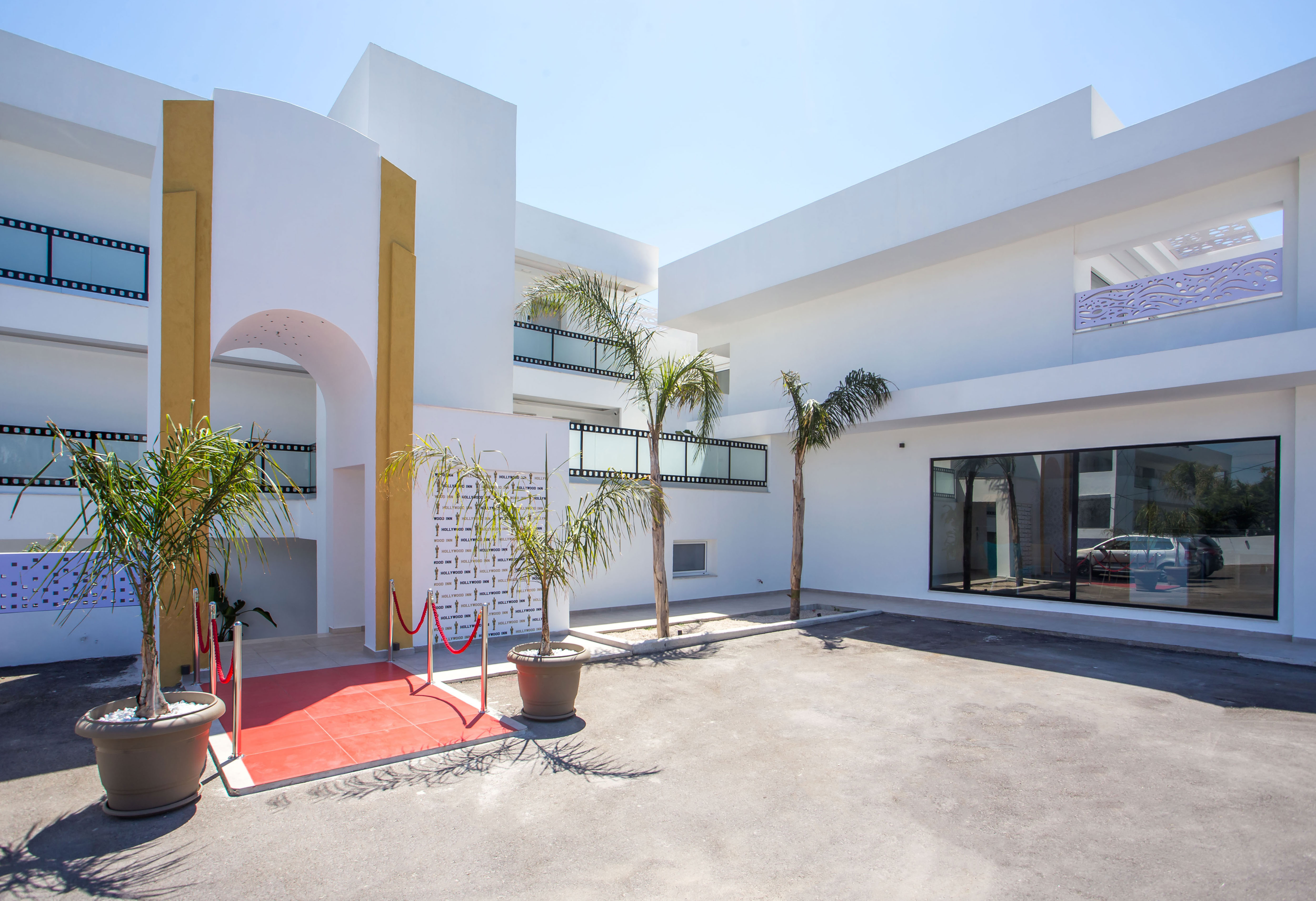Hoofdingang van het hotel — Hollywood Inn