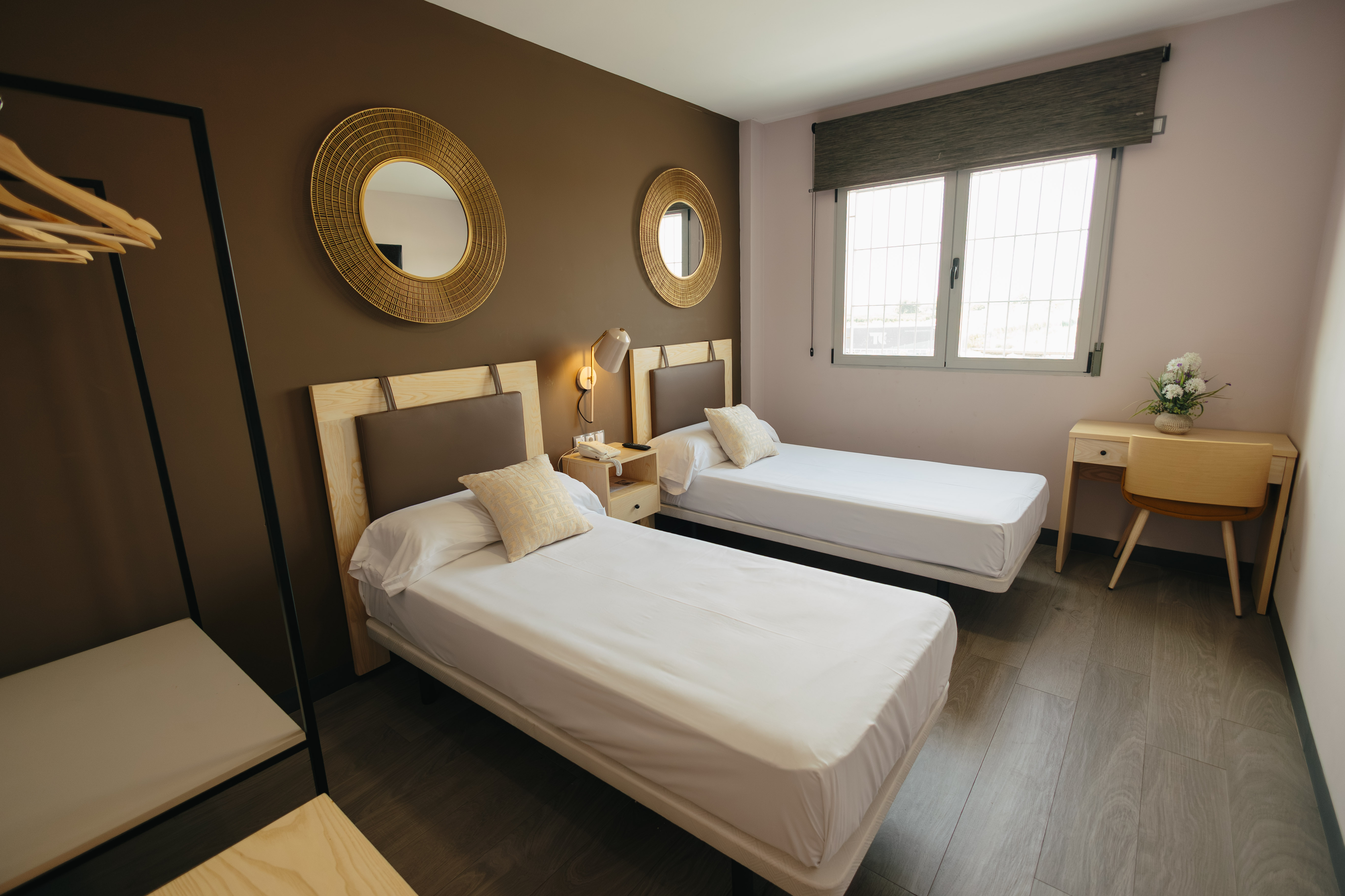 Kamer met twee aparte bedden — Hotel As El Puig