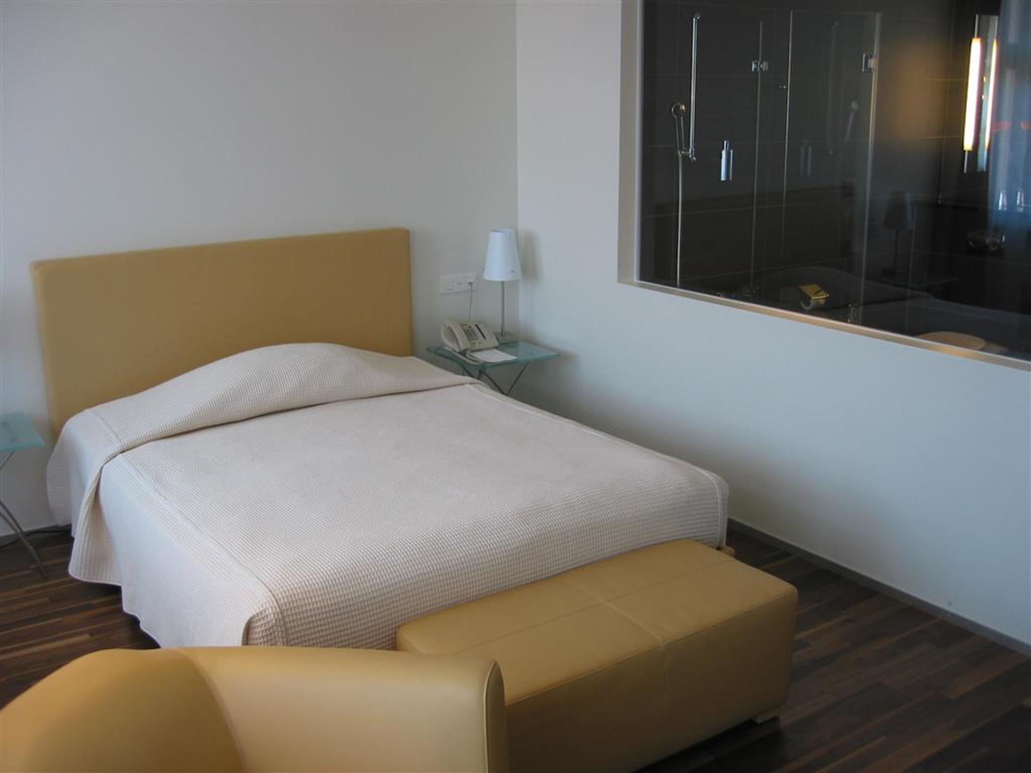 Tweepersoonskamer met comfort en historische charme