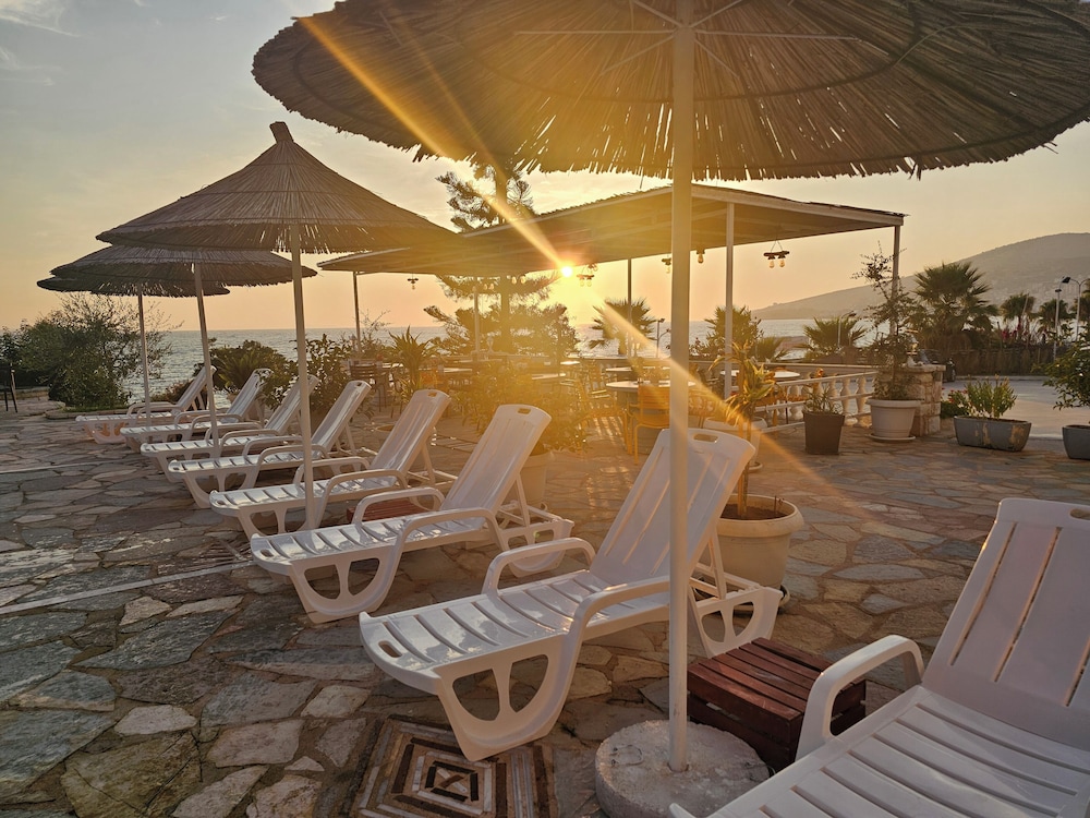 Hotel Mercury Saranda foto 3