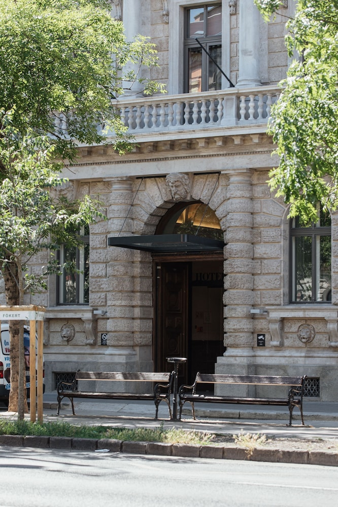 Hotel Oktogon.