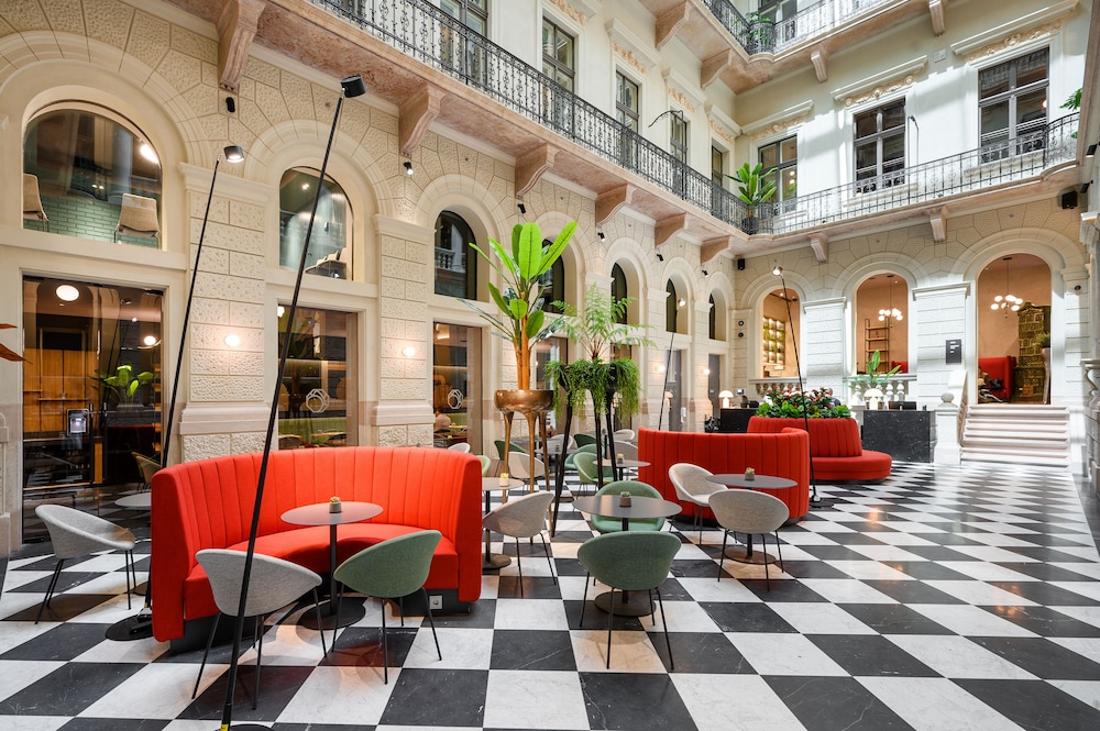 Moderne lobby Hotel Oktogon