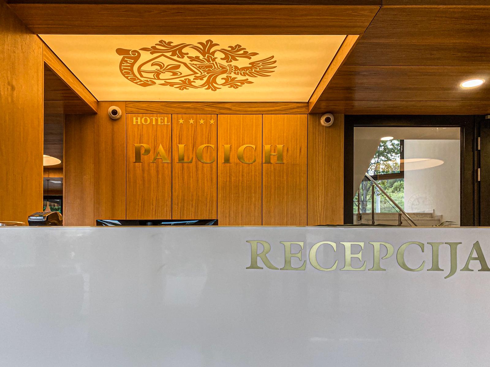 Gemeenschappelijke lounge met zitgedeelte in Hotel Palcich