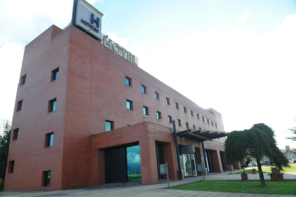 Hotel Puerta Santander foto 4