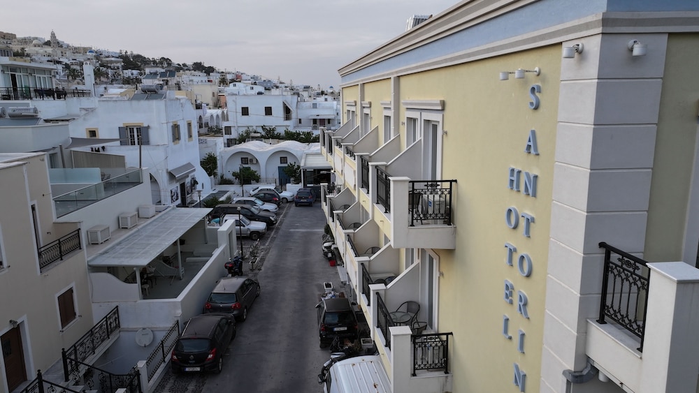 Hotel Santorini
