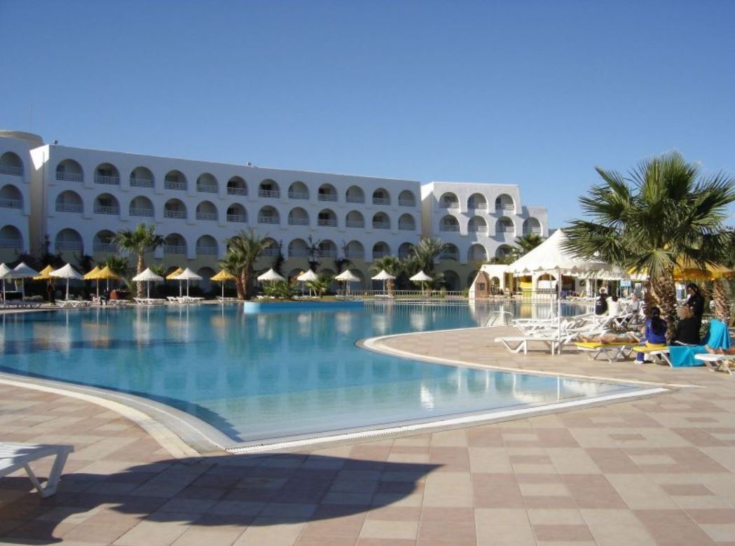 Voorgevel van het luxe Sidi Mansour Resort & Spa complex
