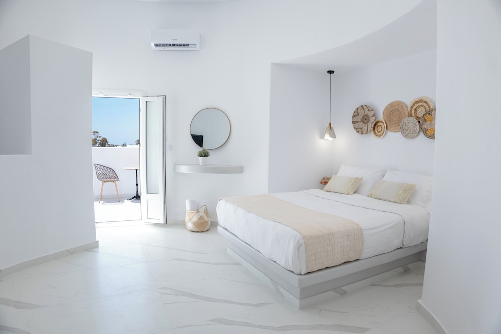Comfortabele kamer met raamuitkijk Kýma Perissa