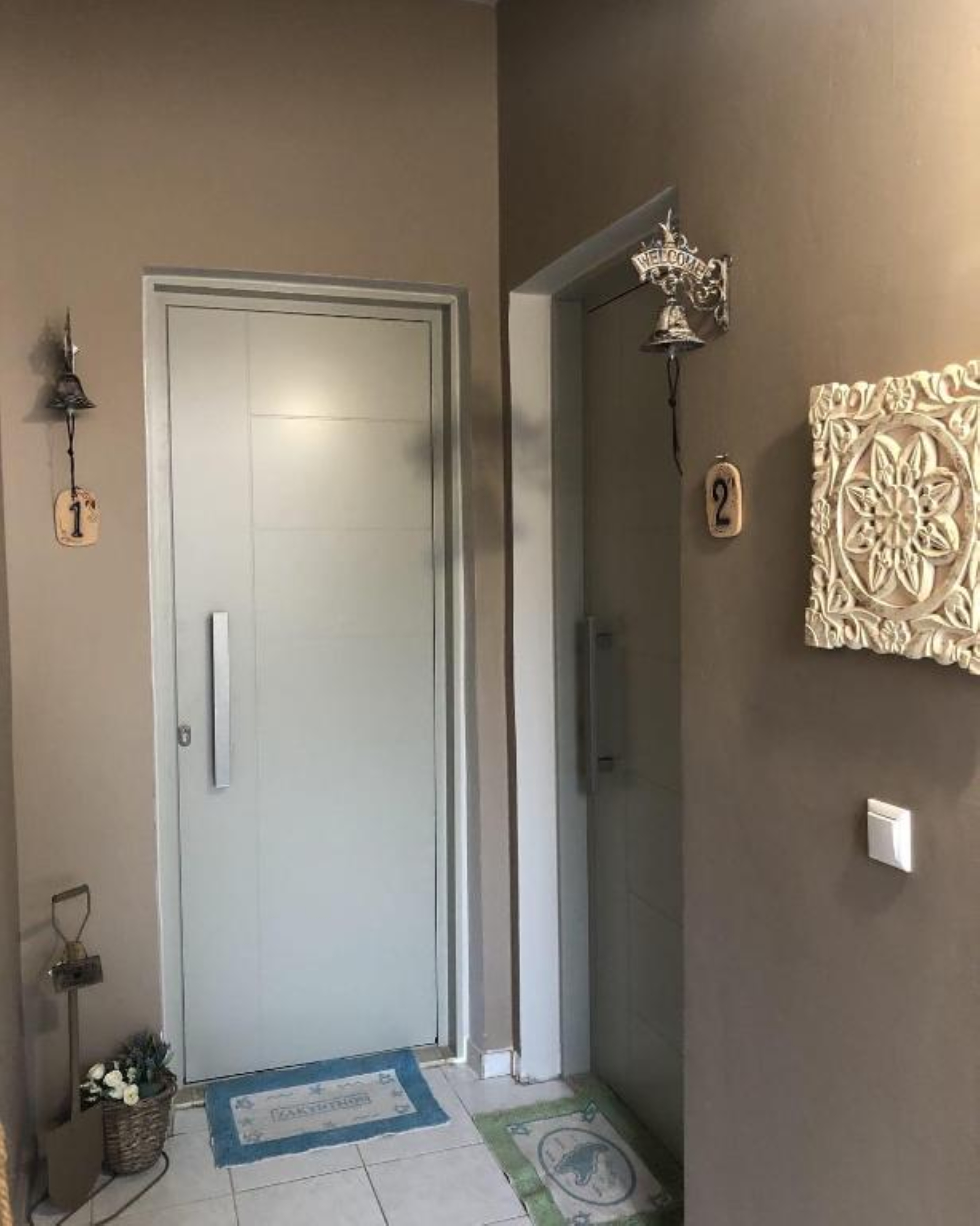 Badkamer met inloopdouche — Kallas Apartments