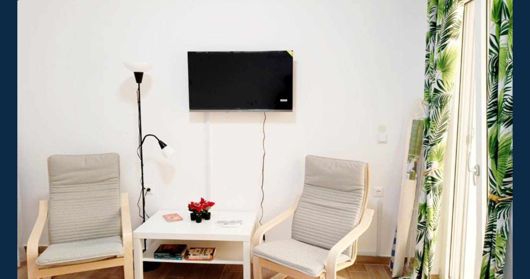 Lobby met receptie — Karavaki Apartments