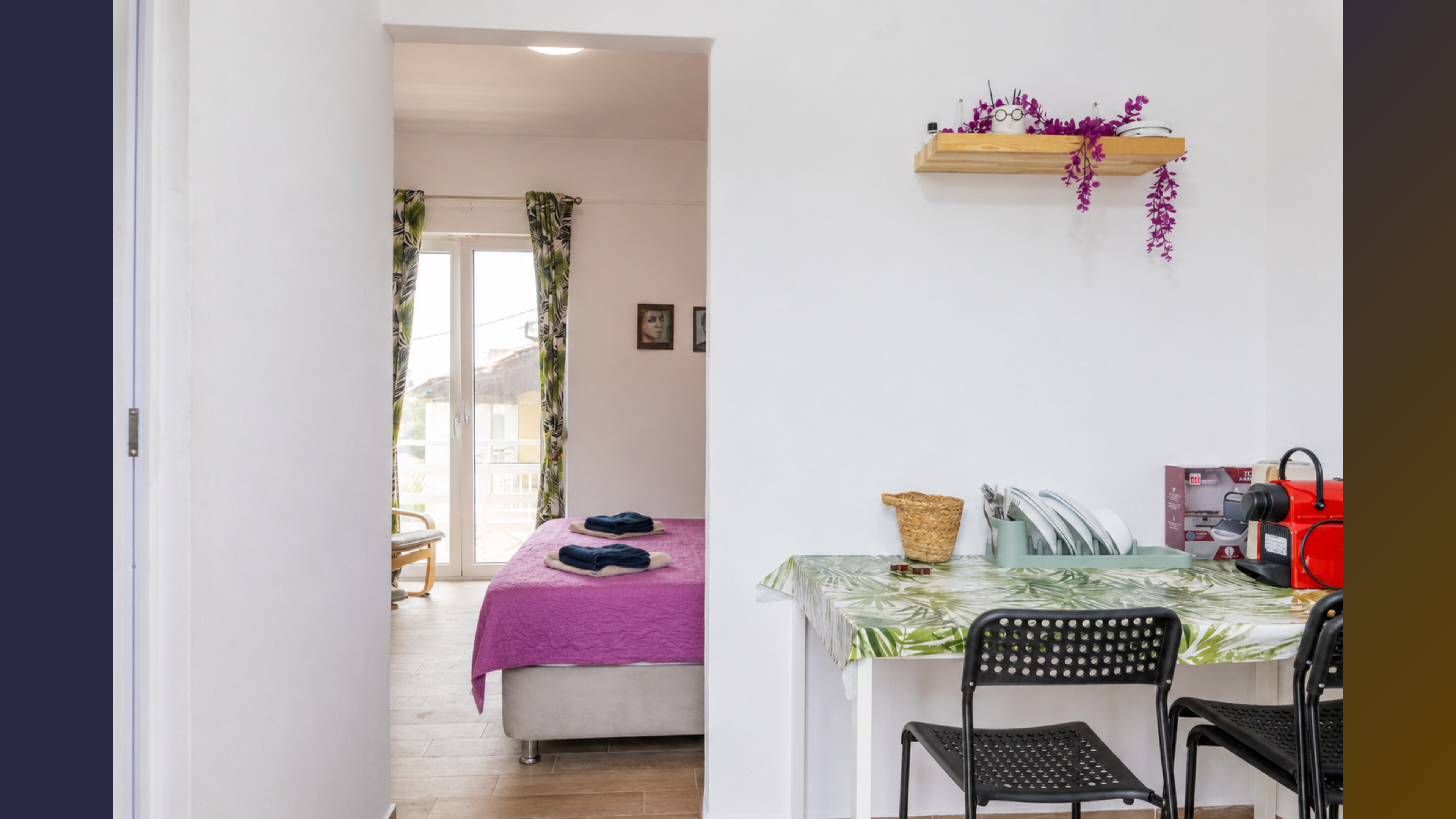 Badkamer met inloopdouche — Karavaki Apartments