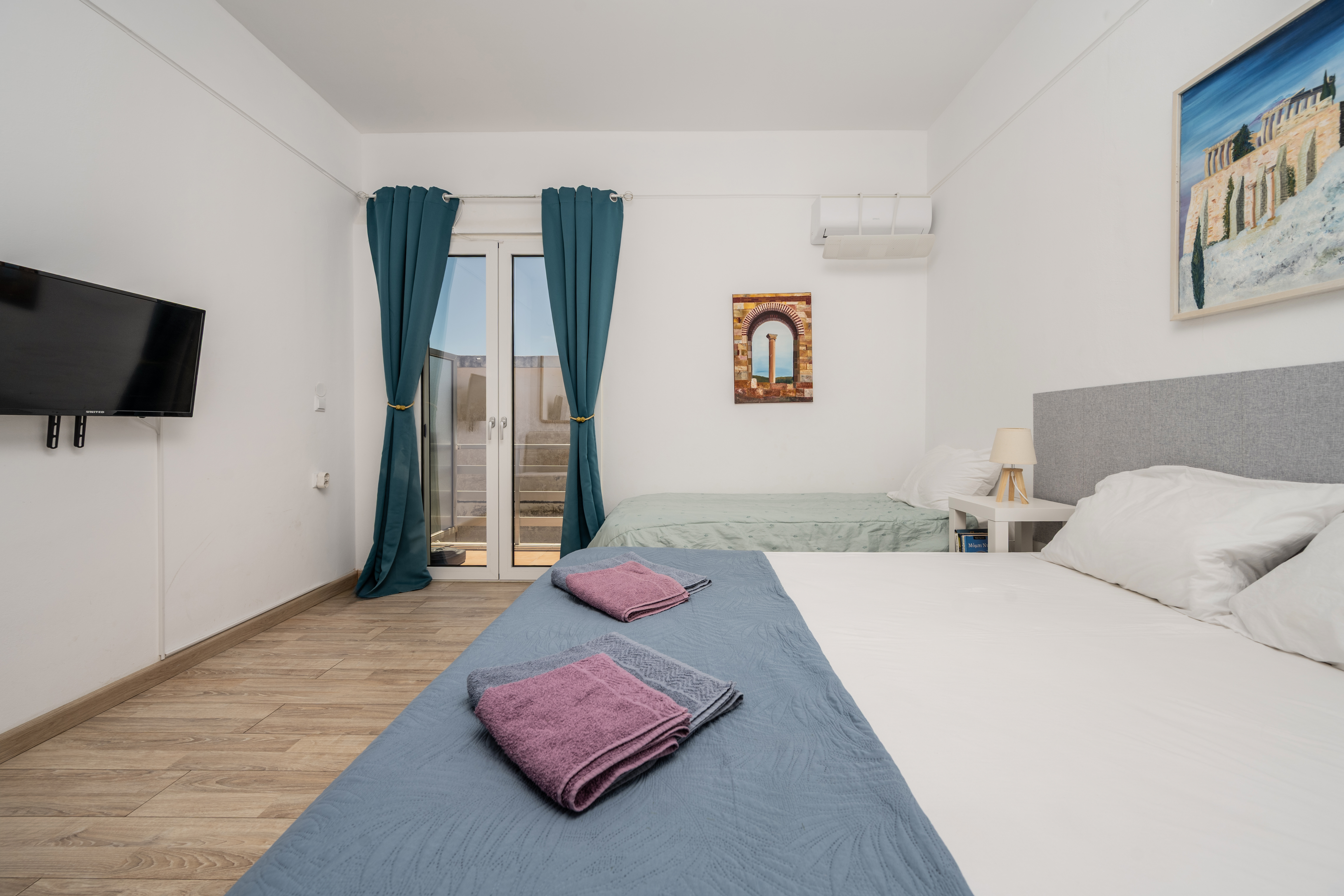 Kamer met twee aparte bedden — Karavaki Apartments