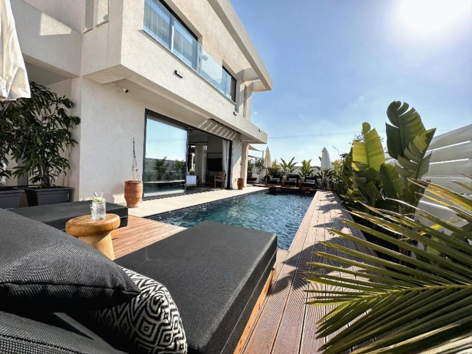 Lora Pearl Luxury Villa foto 4