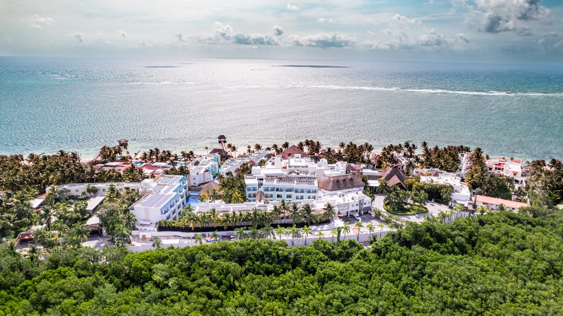 Margaritaville Island Reserve Riviera Cancún by Karisma.