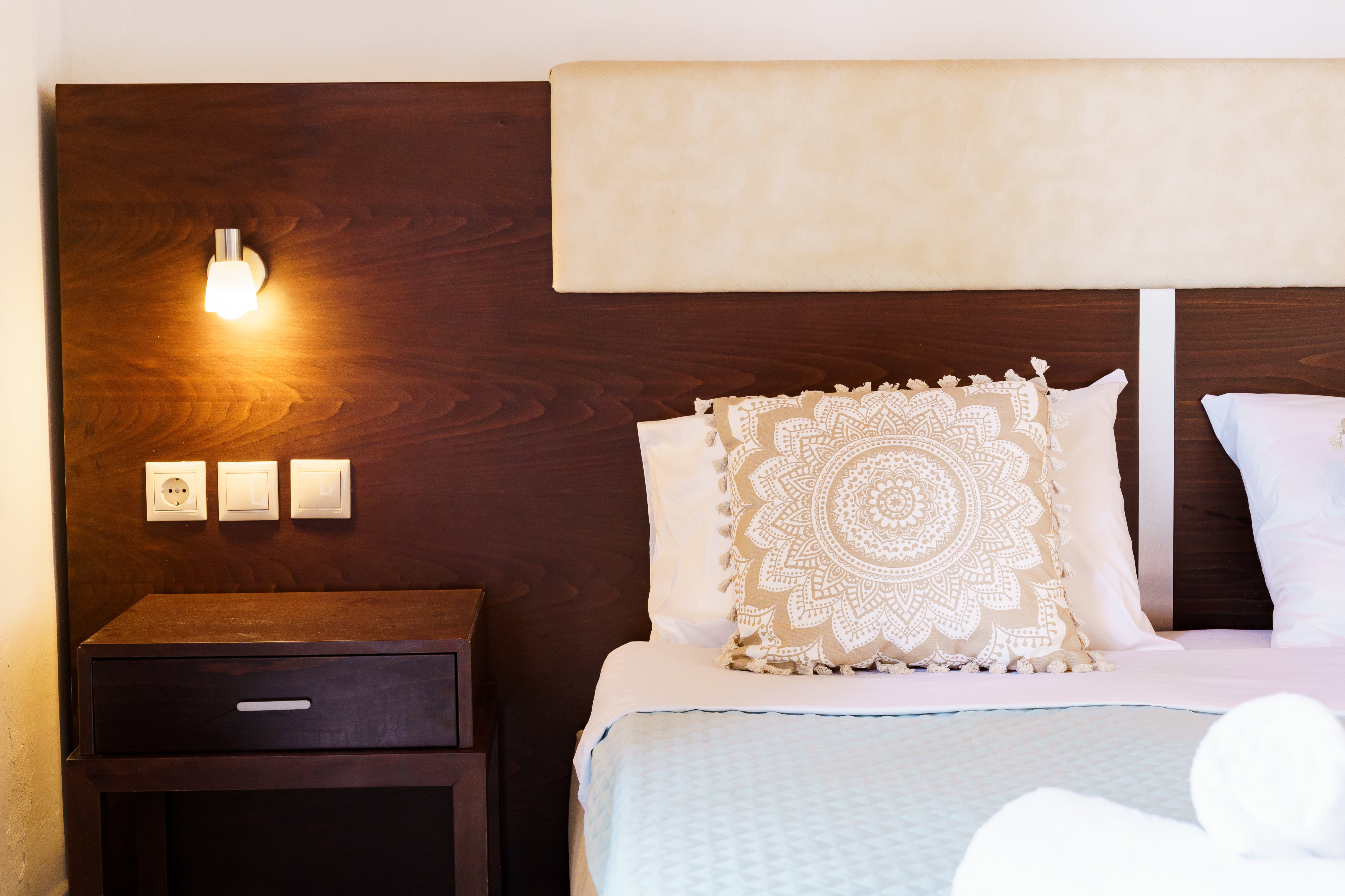 Kamer met tweepersoonsbed — Mayo Rooms