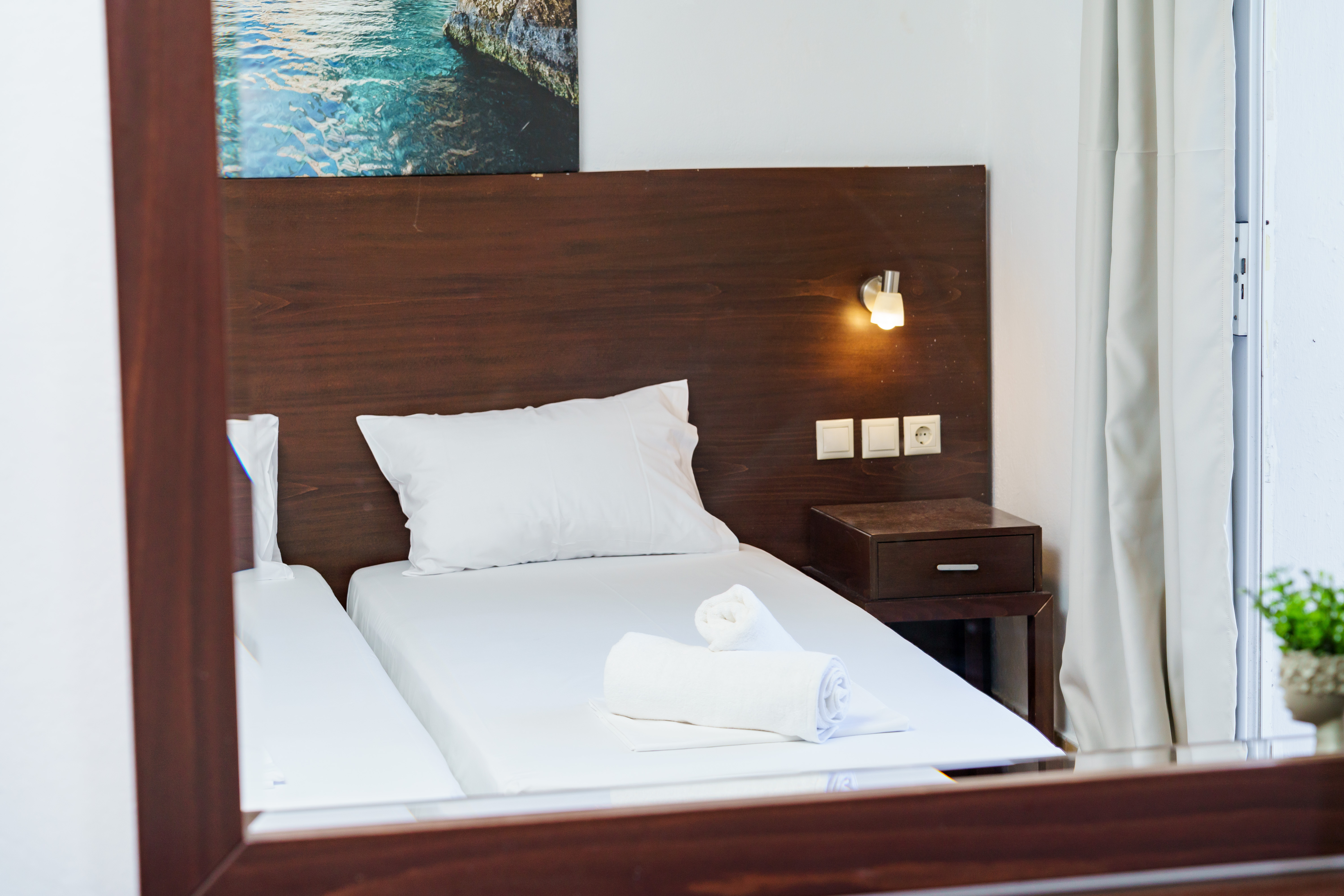 Kamer met tweepersoonsbed — Mayo Rooms