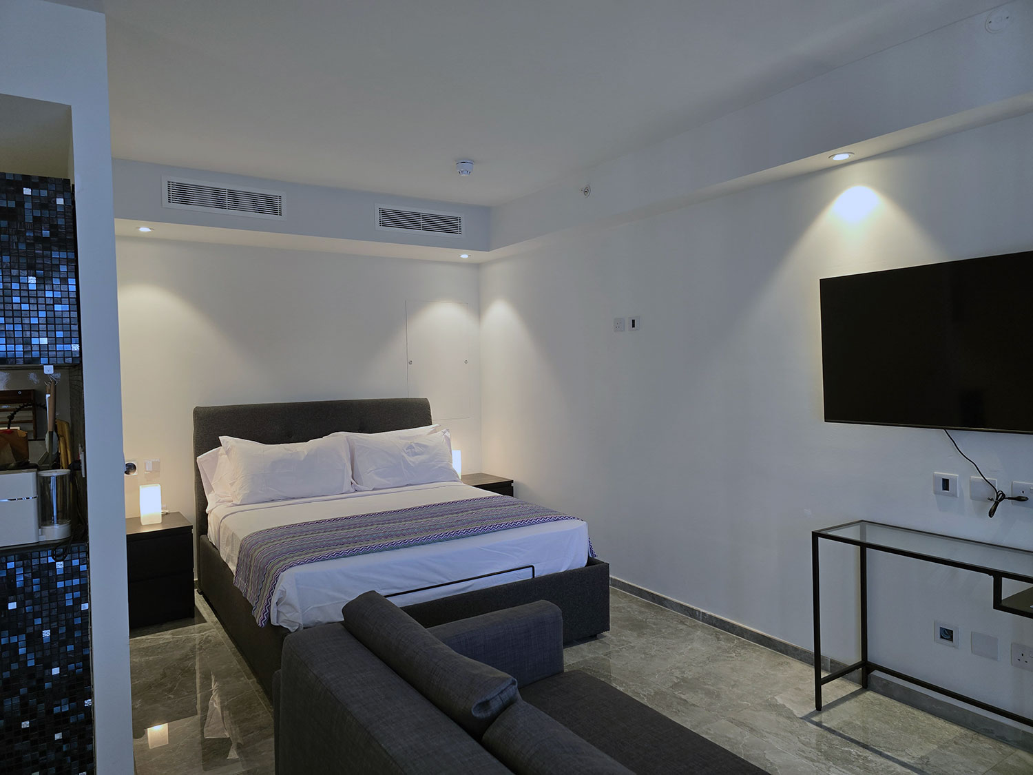 Kamer met tweepersoonsbed — Mercury Suites - Skydream Getaways