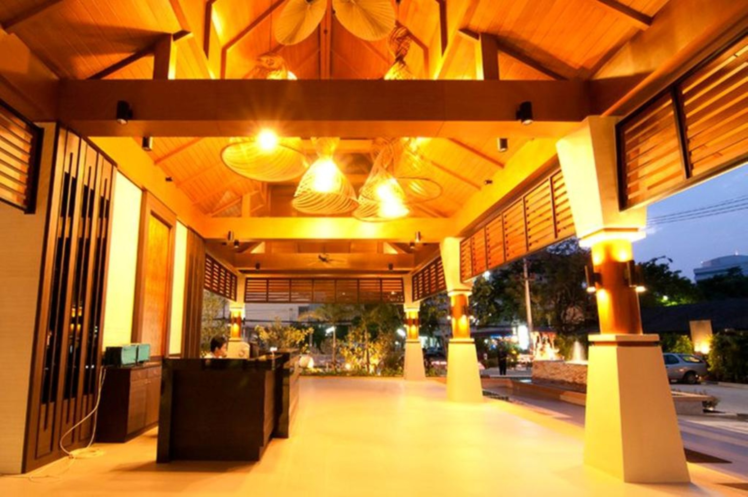 Moderne lobby met receptie en zitgedeelte Mida Hotel Don Mueang