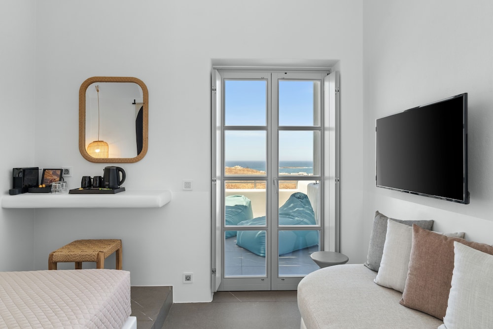 Mr & Mrs White Paros Suites & More foto 4