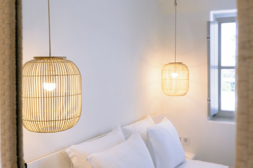 Ruime suite met bedden en elegante inrichting