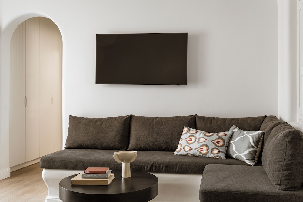 Luxe hotelkamer met sfeervolle verlichting NERO Boutique