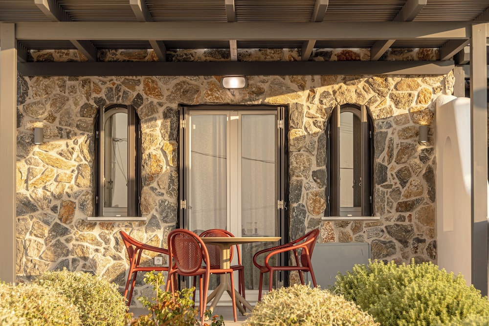 Architectuur Nilea Island Living tegen bergachtergrond