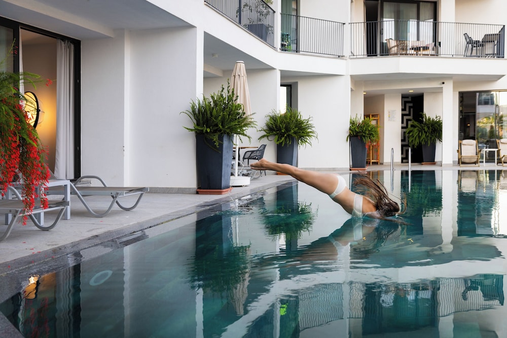 Buitenaanzicht Payava Hotel by True Blue aan zee