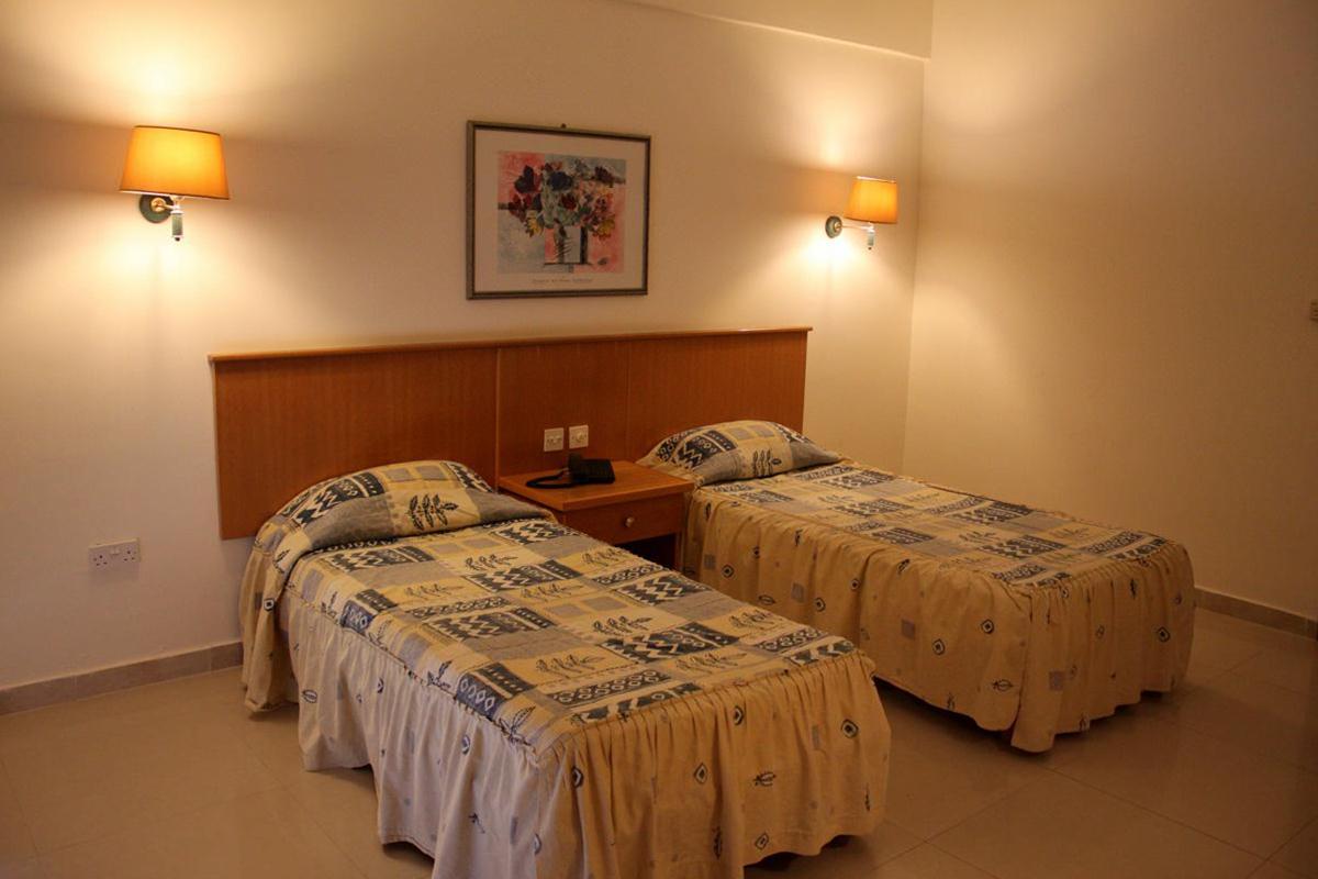 Pebbles Resort  (Oct - May) / Bora Bora Ibiza-Malta Resort (Jun - Sep) foto 4