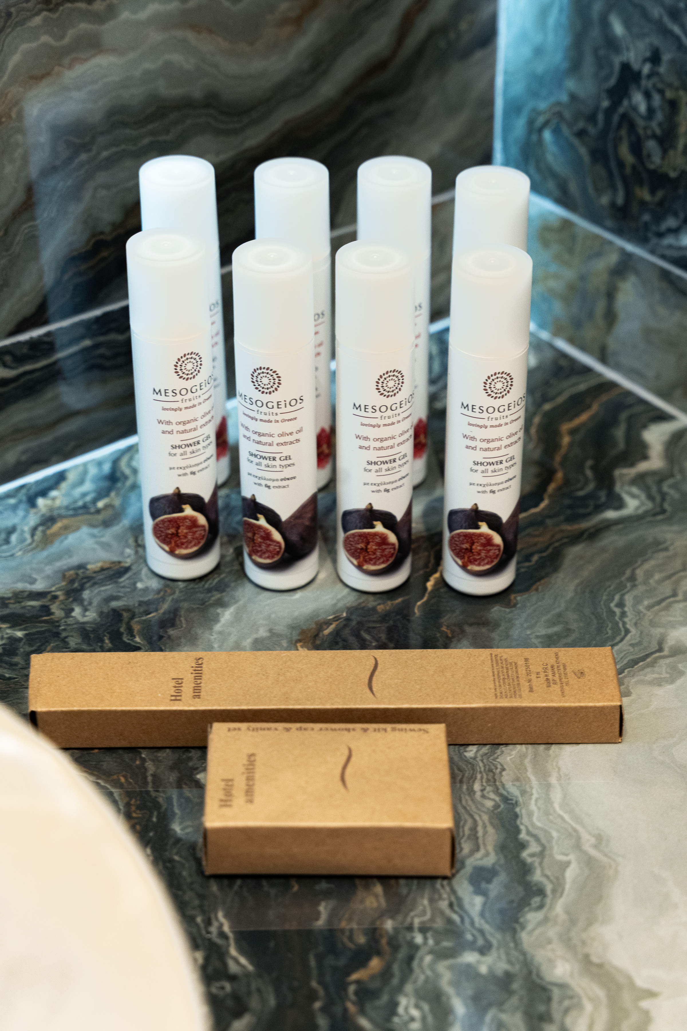Bar met drankenselectie — Philia Center Suites