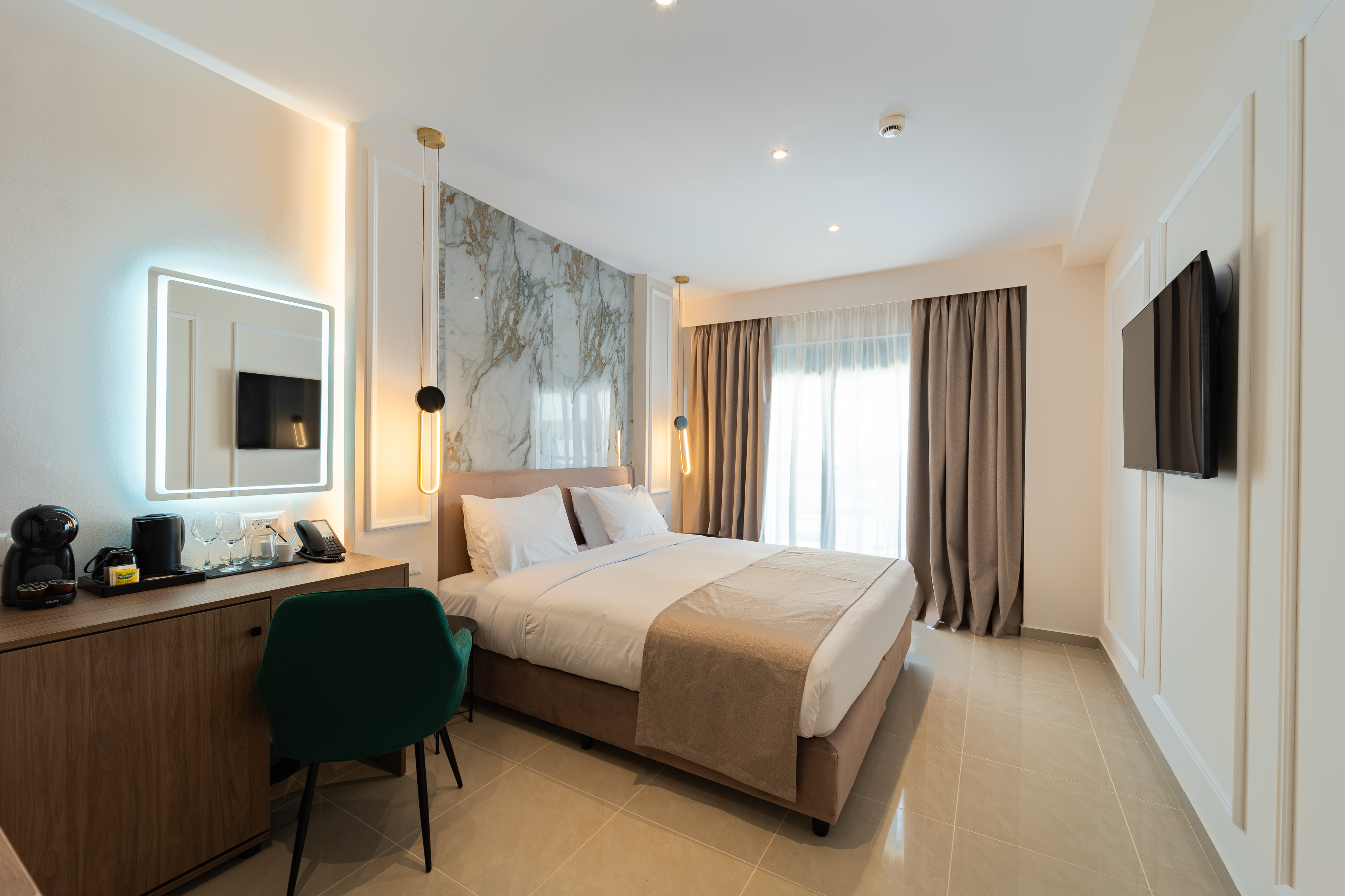 Kamer met tweepersoonsbed — Philia Center Suites