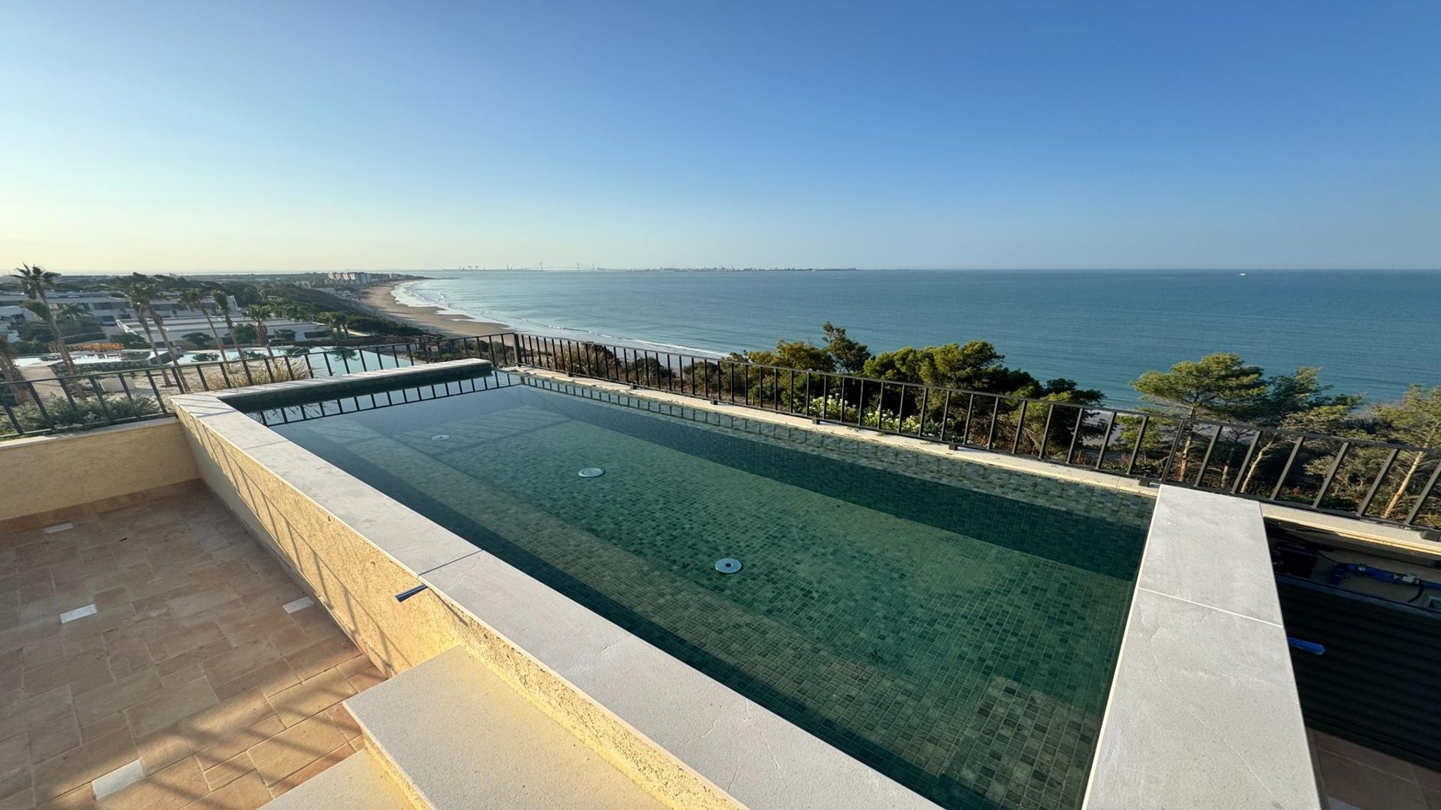Zeezicht vanaf het balkon — Punta Bermeja Premium Beach Hotel