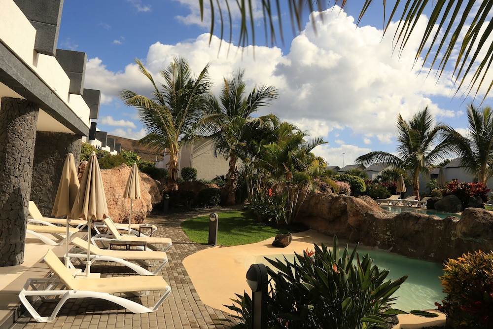 R2 Romantic Fantasia Dreams & Suites Hotel foto 2