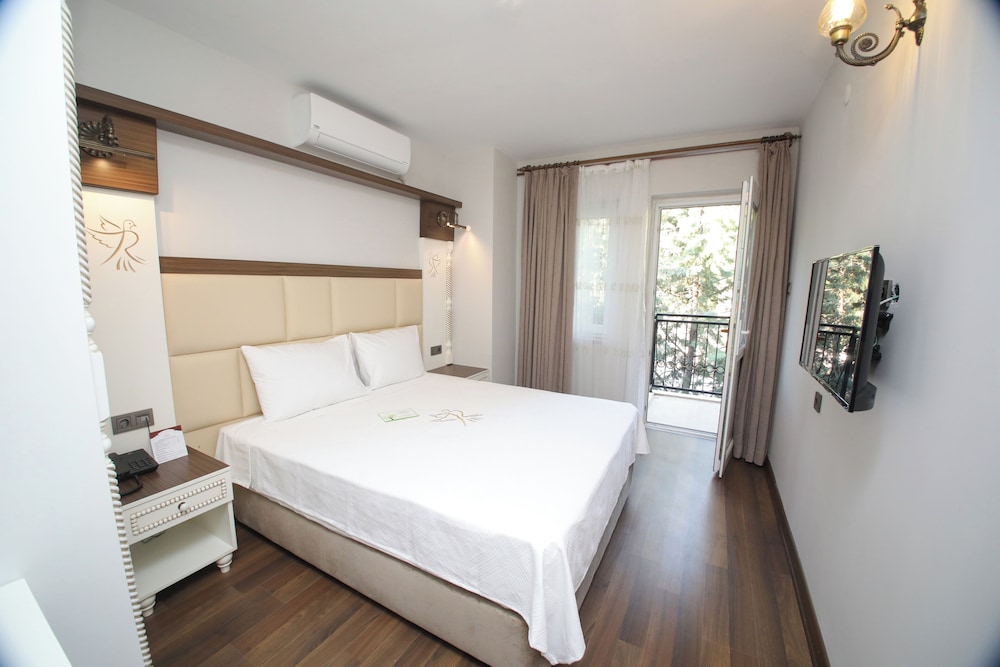 Moderne hotelkamer met toegang tot balkon Raymar Hotels Mugla