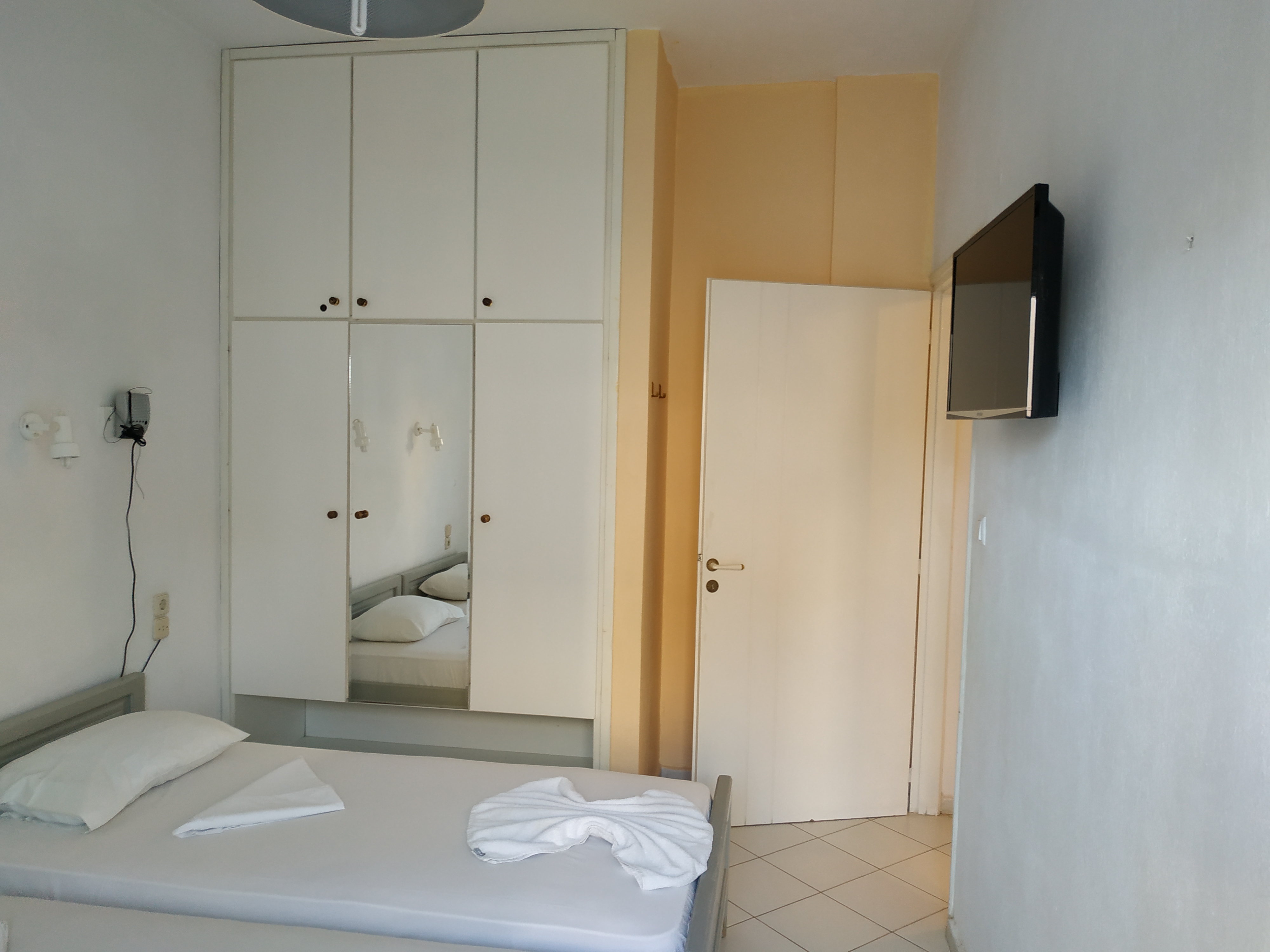 Suite met zithoek — Renia Studios