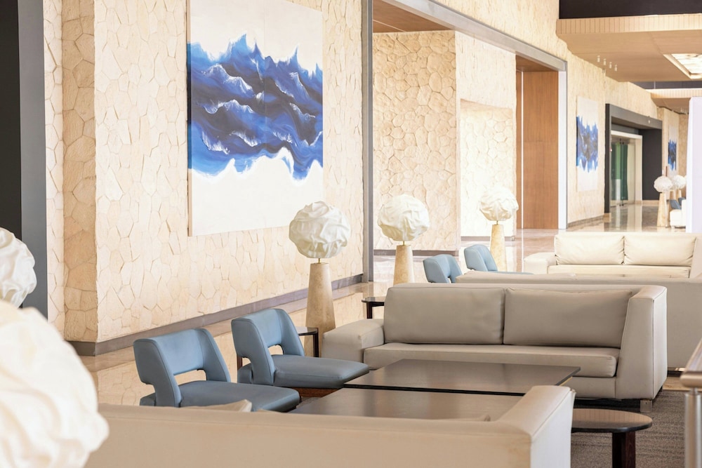Receptie en lounge in Royalton Riviera Cancun lobby