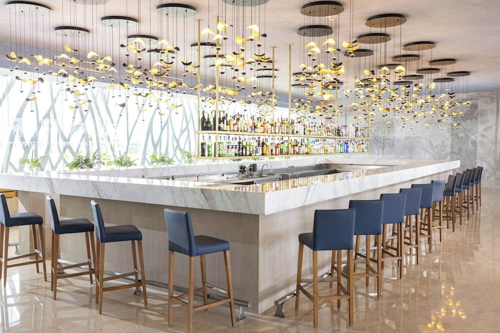 Luxe lobbyruimte Royalton Riviera Cancun Autograph Collection