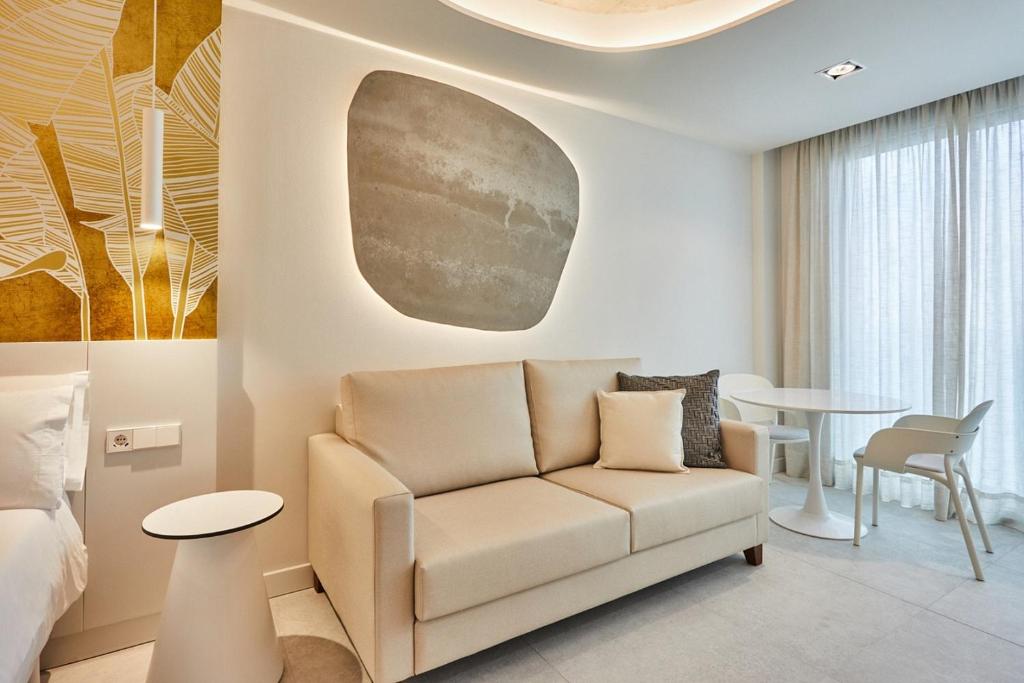 Suite met zithoek — Silken Atlantis Suites